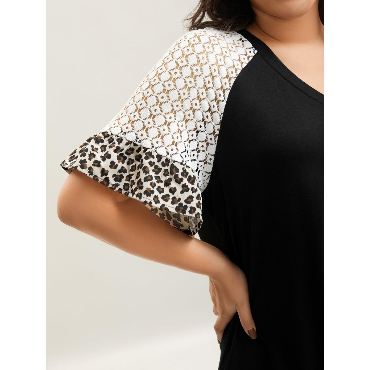 Plus Size Textured Leopard Print Contrast Plain T-Shirt Black Women Casual See through V-neck Everyday-Casual T-shirts BloomChic 30/6X Product Image