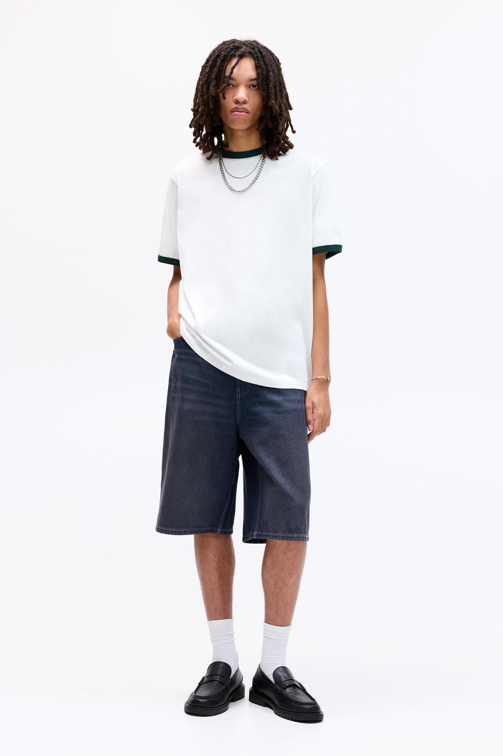 T-shirt with contrast ribbed trims Product Image