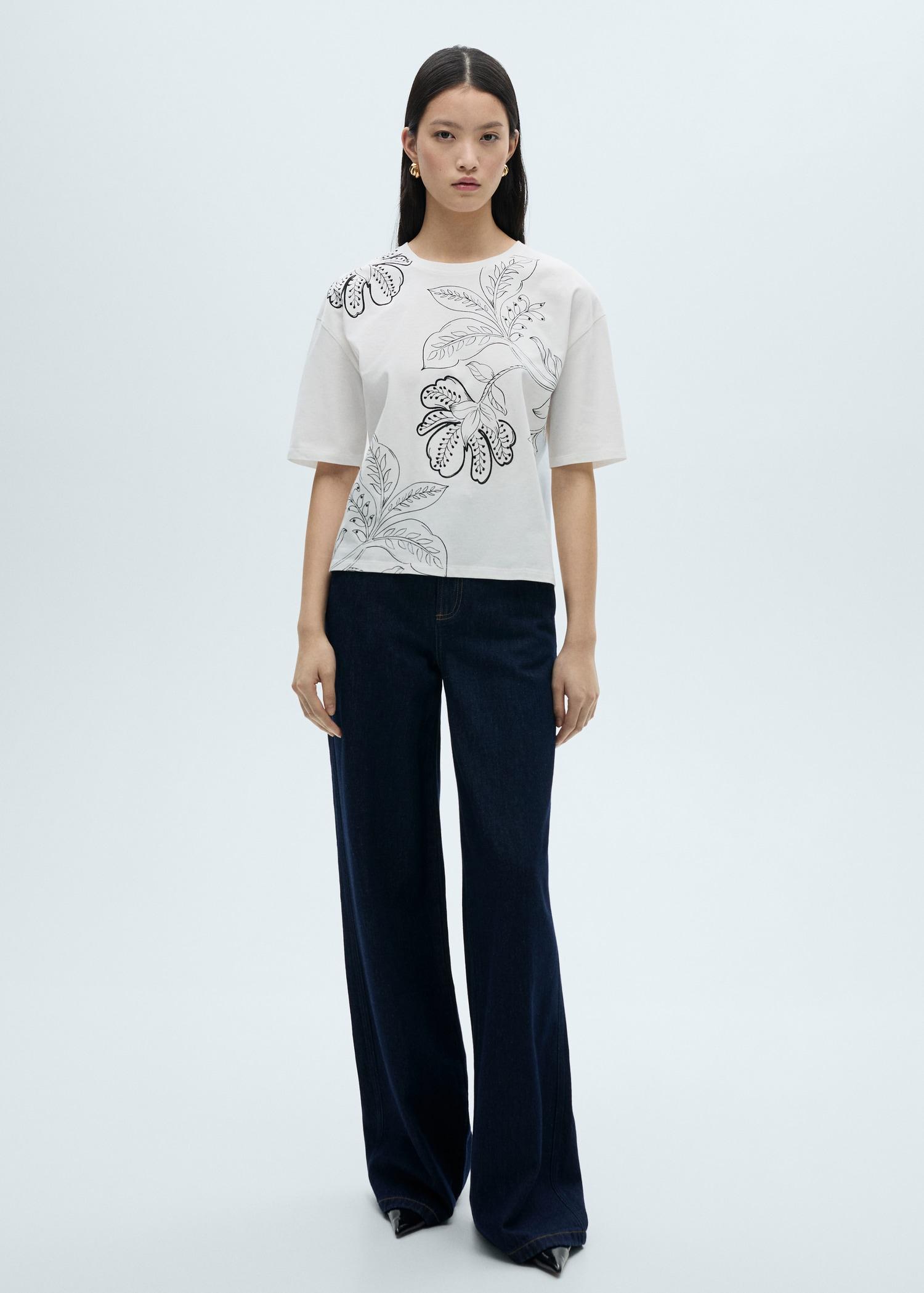 Floral-print cotton t-shirt - Women | MANGO USA Product Image