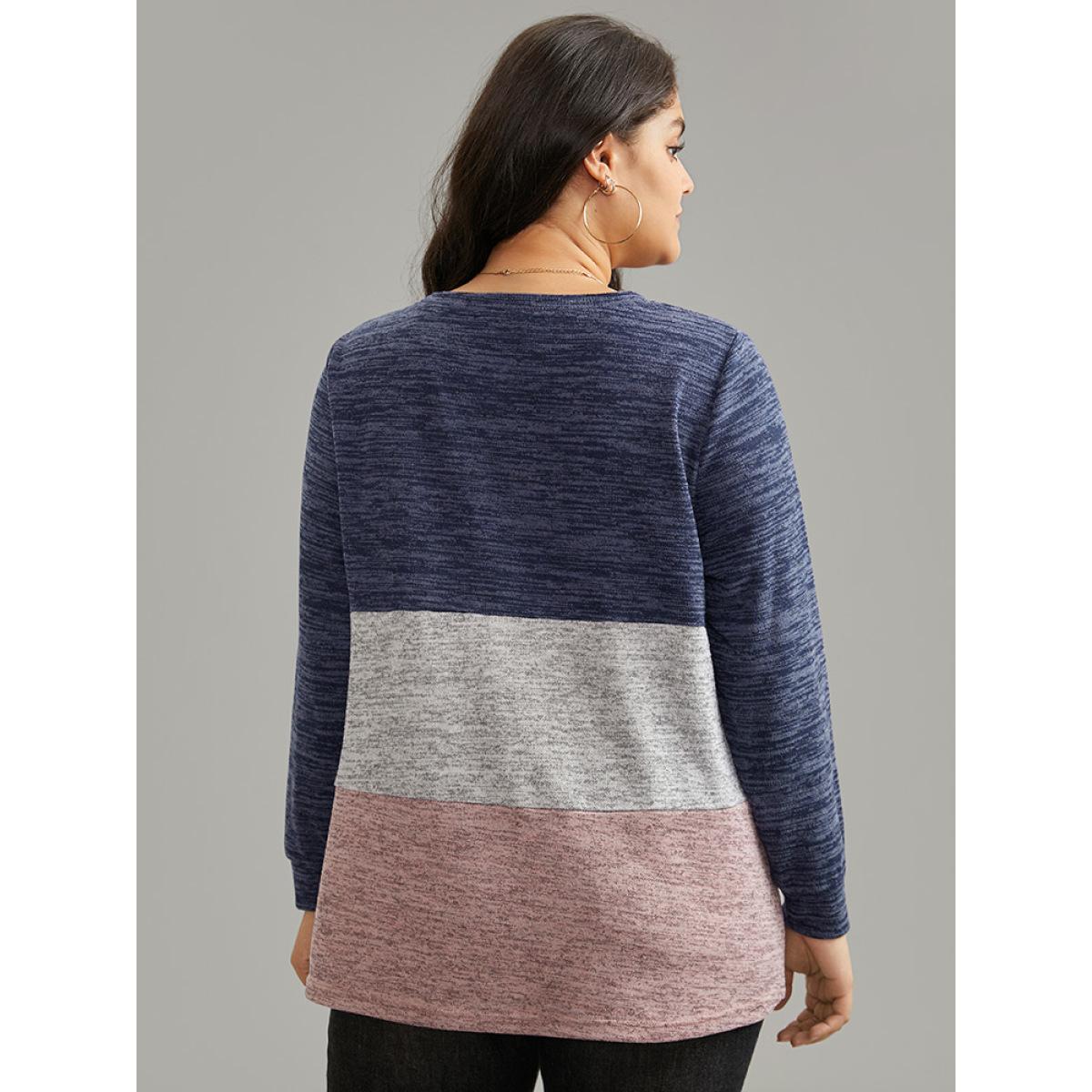 Plus Size Colorblock Contrast Heather Crew Neck Sweatshirt Women Indigo Casual Contrast Round Neck Dailywear Sweatshirts BloomChic 26/4X Product Image