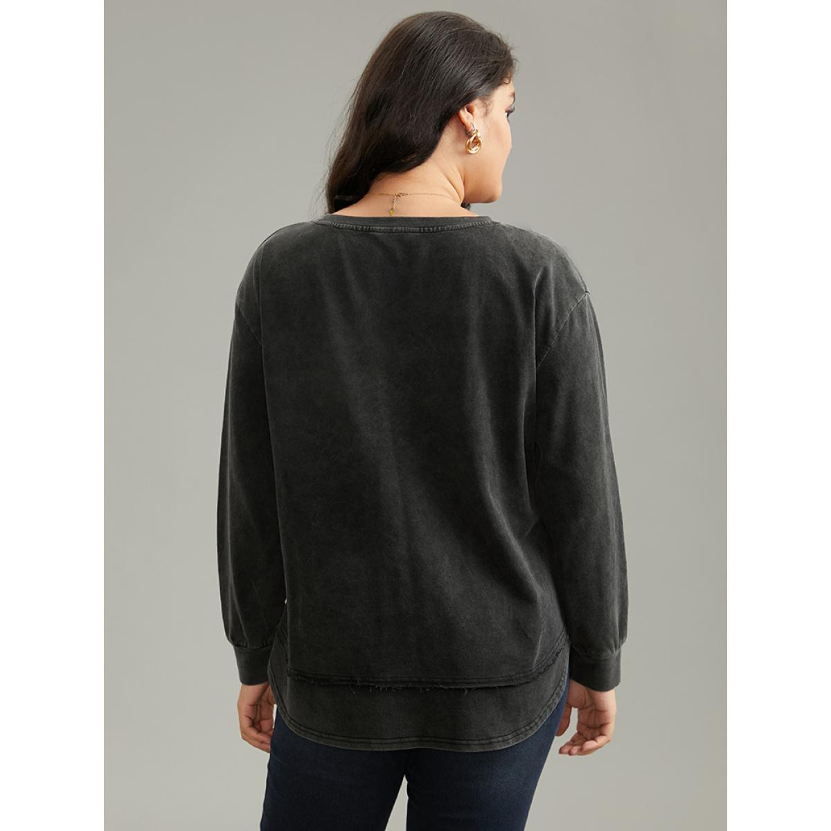 Plus Size Vintage Split Arc Hem Patched Pocket Sweatshirt Women Black Casual Plain Round Neck Everyday Sweatshirts BloomChic 10/M Product Image