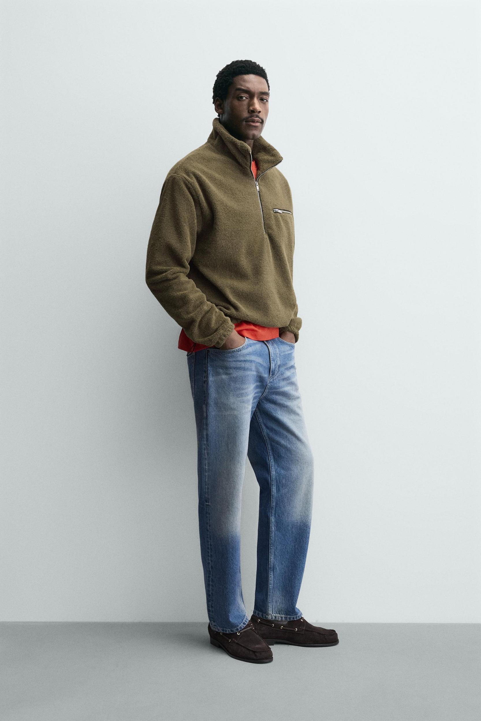 FLEECE QUARTER-ZIP SWEATSHIRT Product Image