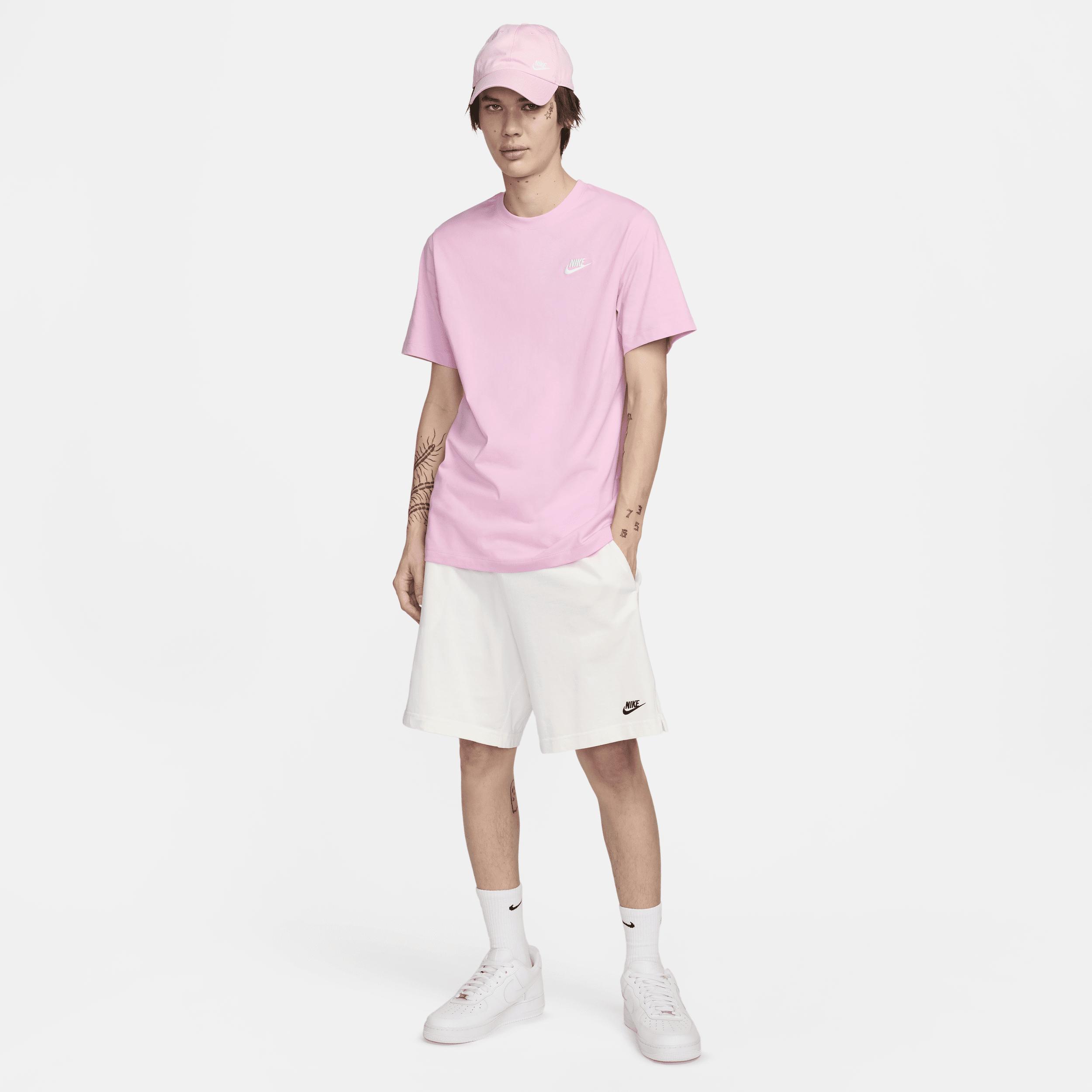 Nike Sportswear Club Men's T-Shirt Product Image