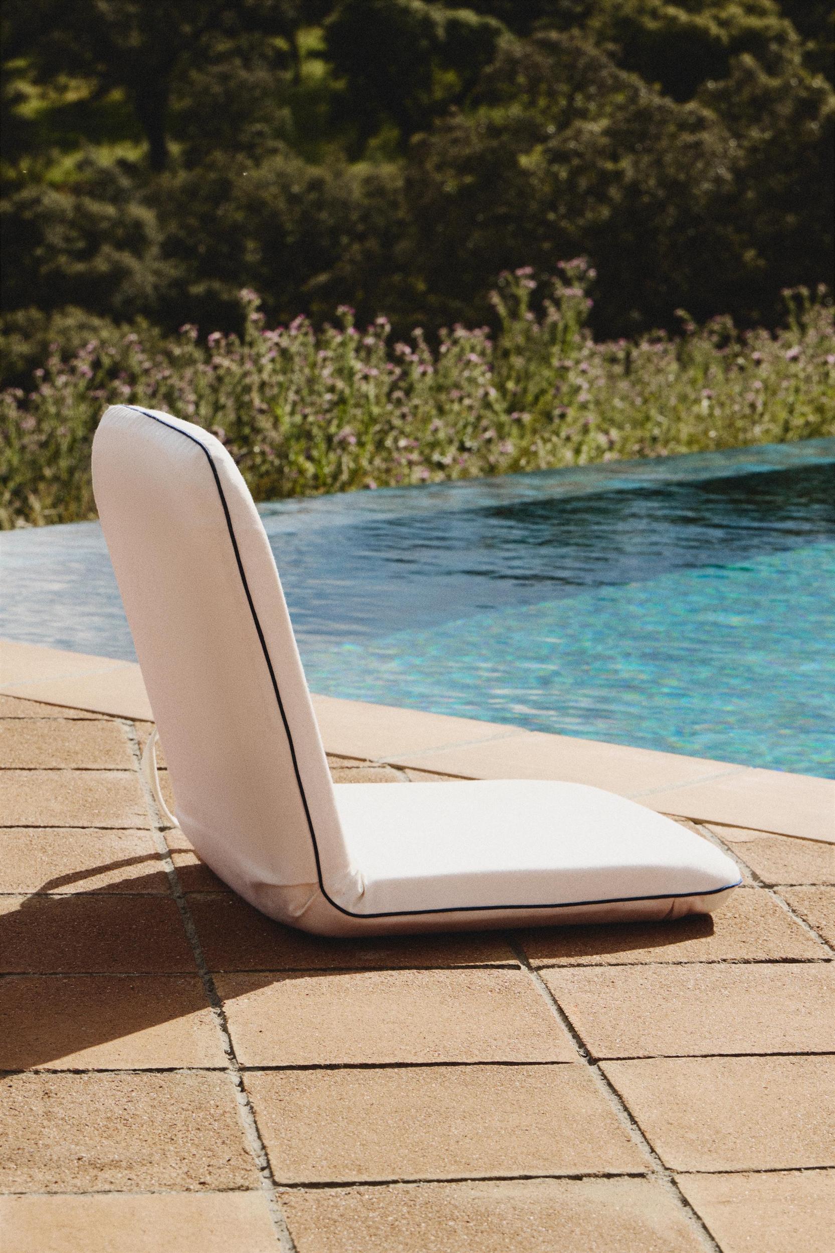 RECLINING BEACH FLOOR CHAIR Product Image