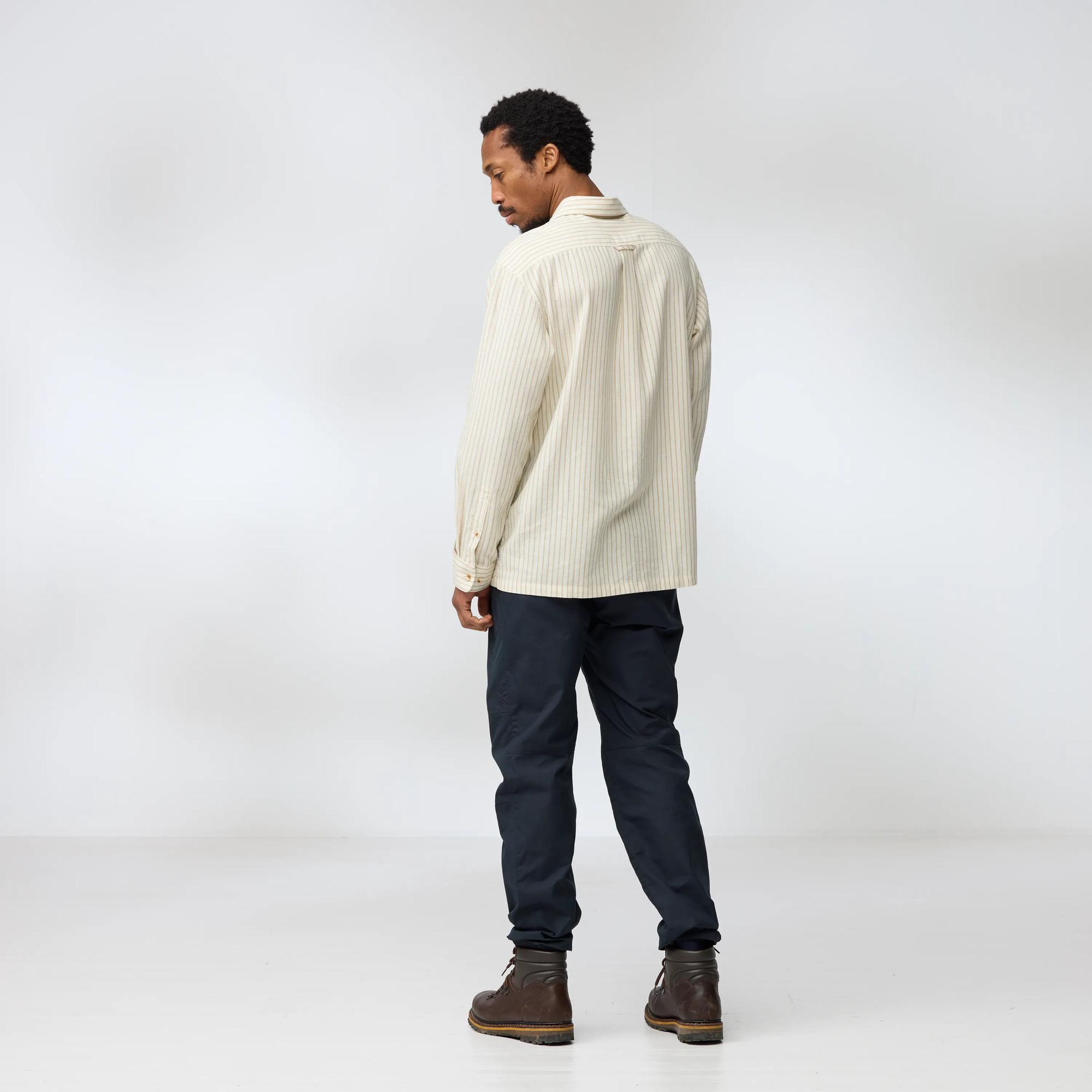 Övik Relaxed Hemp Shirt LS M Product Image
