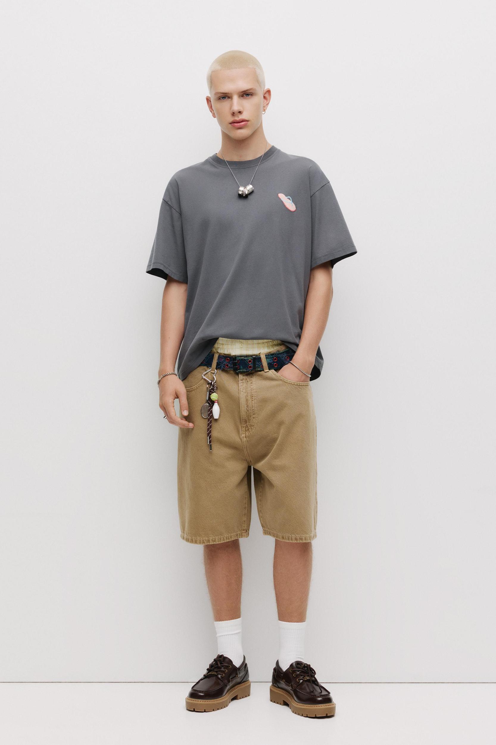 STWD thong sandals T-shirt Product Image