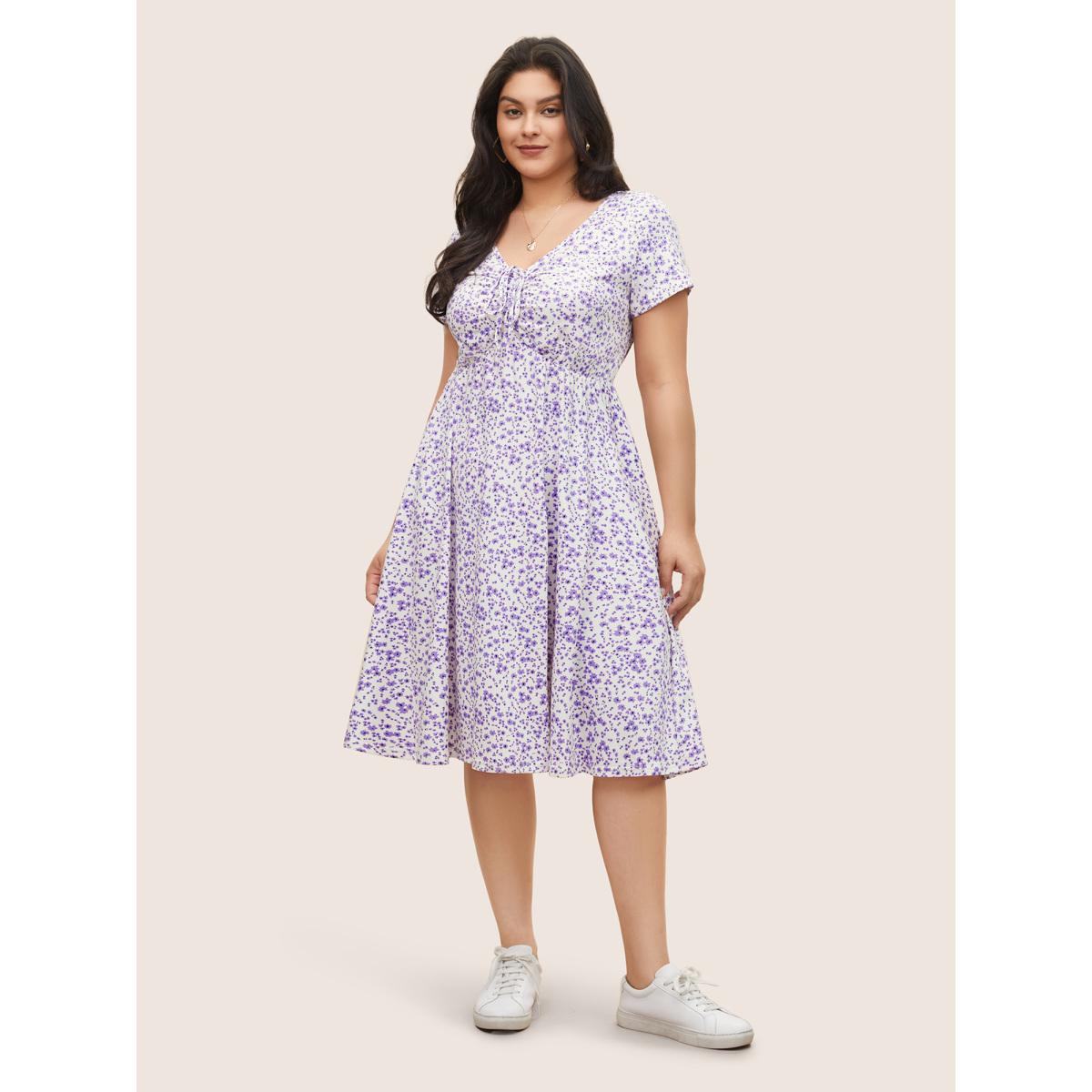 Plus Size Ditsy Floral Elastic Waist Knot Drawstring Dress Lilac Women Casual Non V-neck Short sleeve Curvy Midi Dress BloomChic 30/6X Product Image
