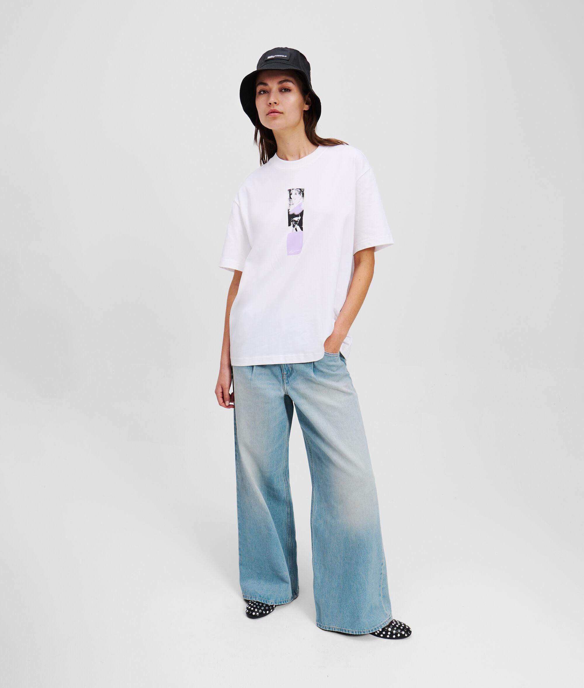 PLEATED WIDE-LEG JEANS Product Image
