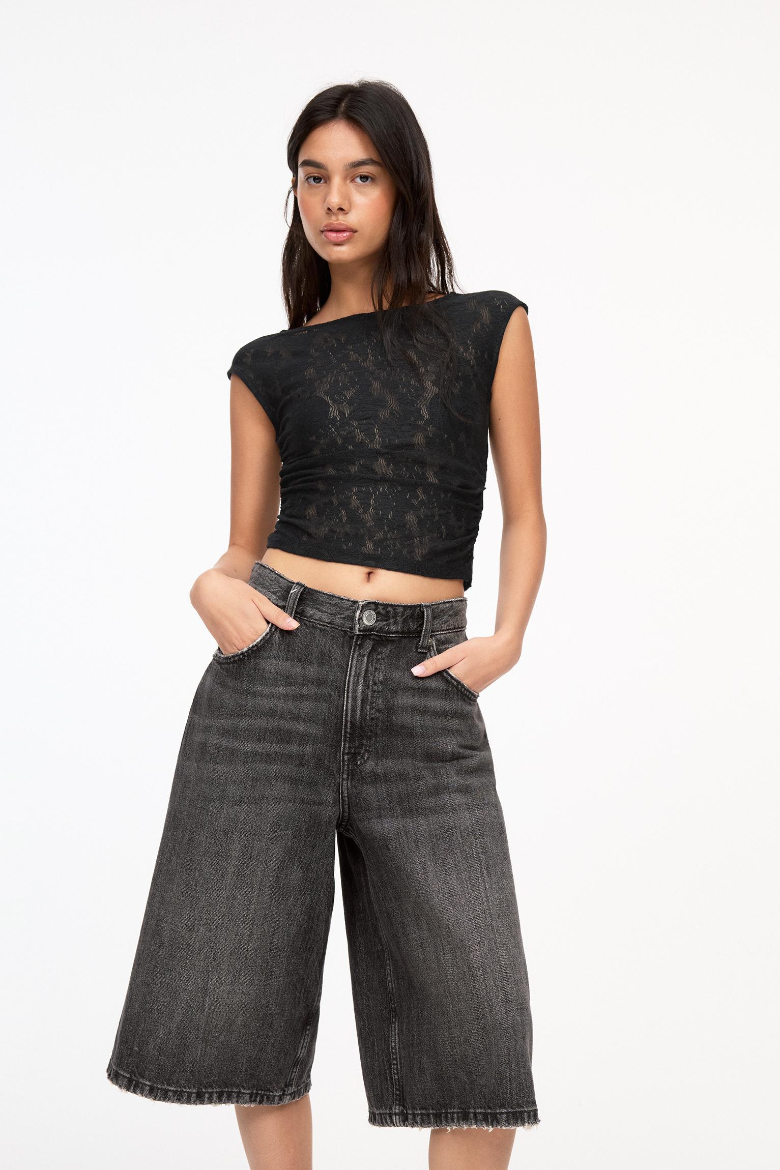 Rustic floral top Product Image