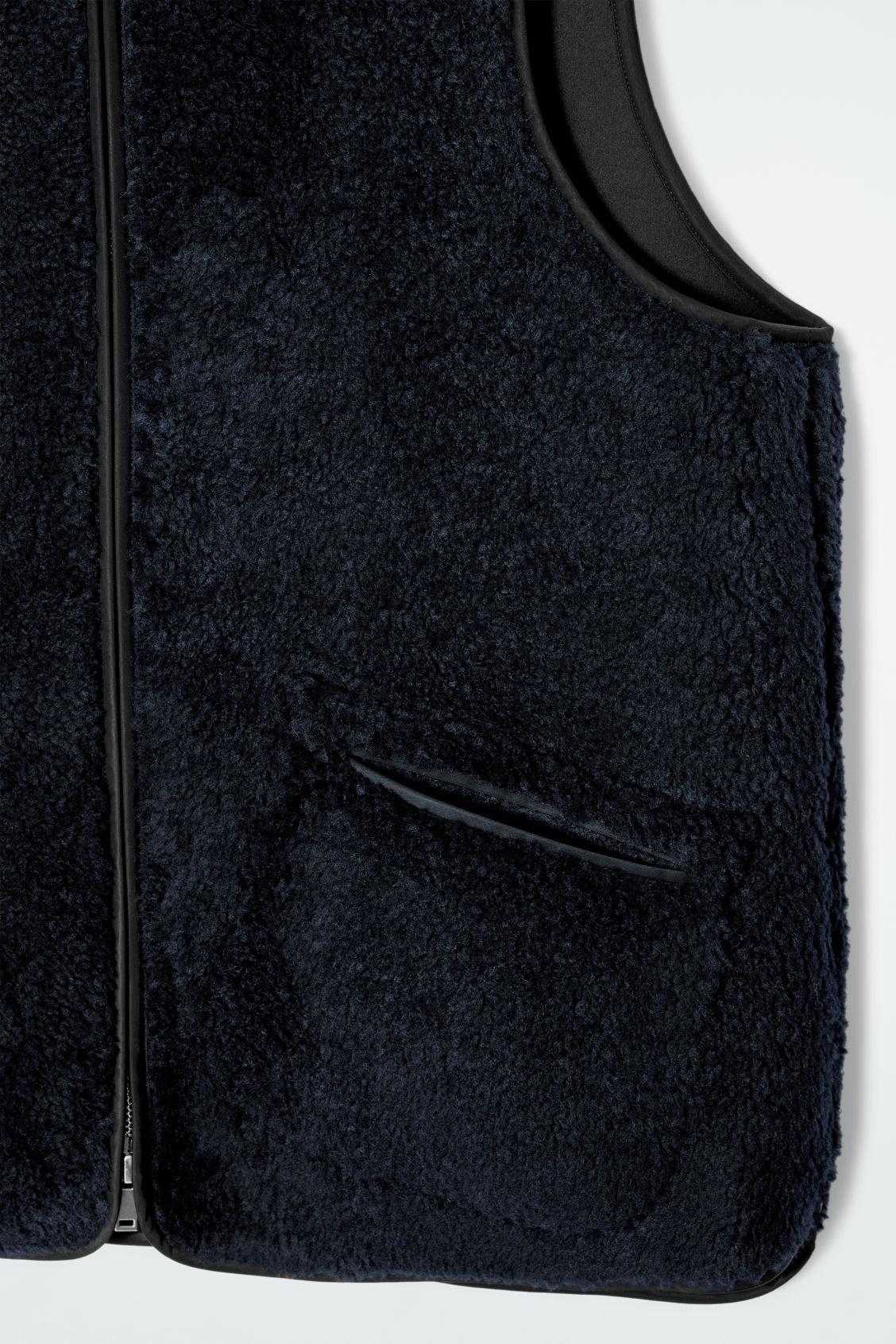 OVERSIZED FAUX SHEARLING VEST Product Image