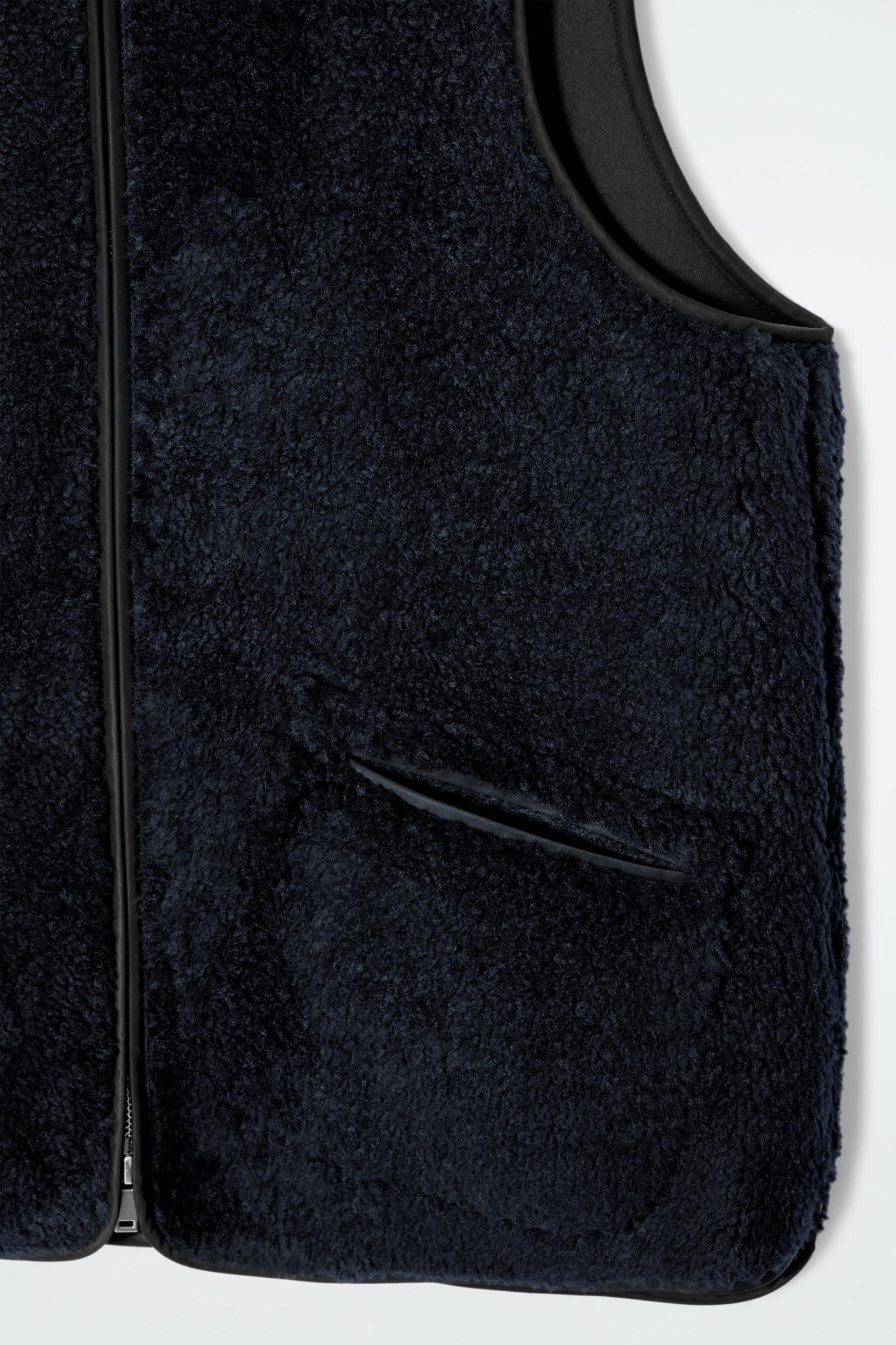 OVERSIZED FAUX SHEARLING VEST Product Image