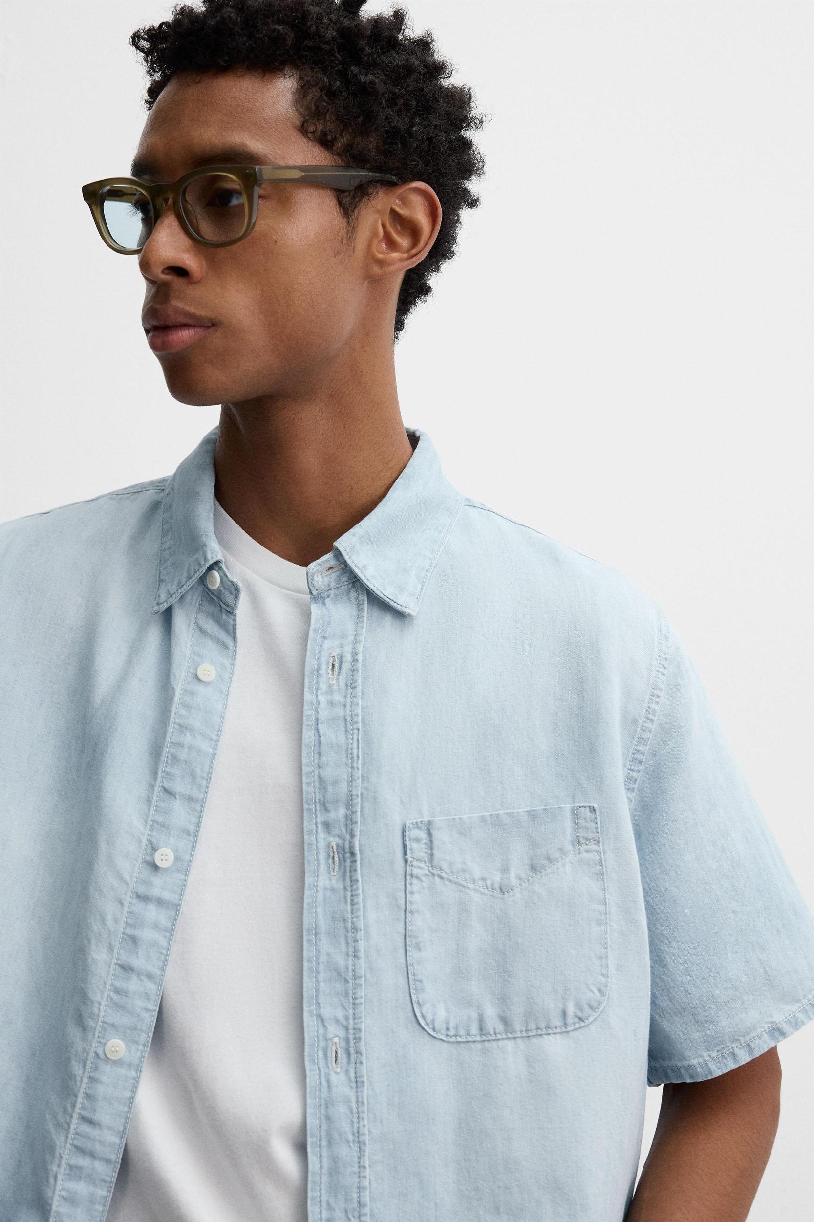 LIGHTWEIGHT DENIM SHIRT Product Image