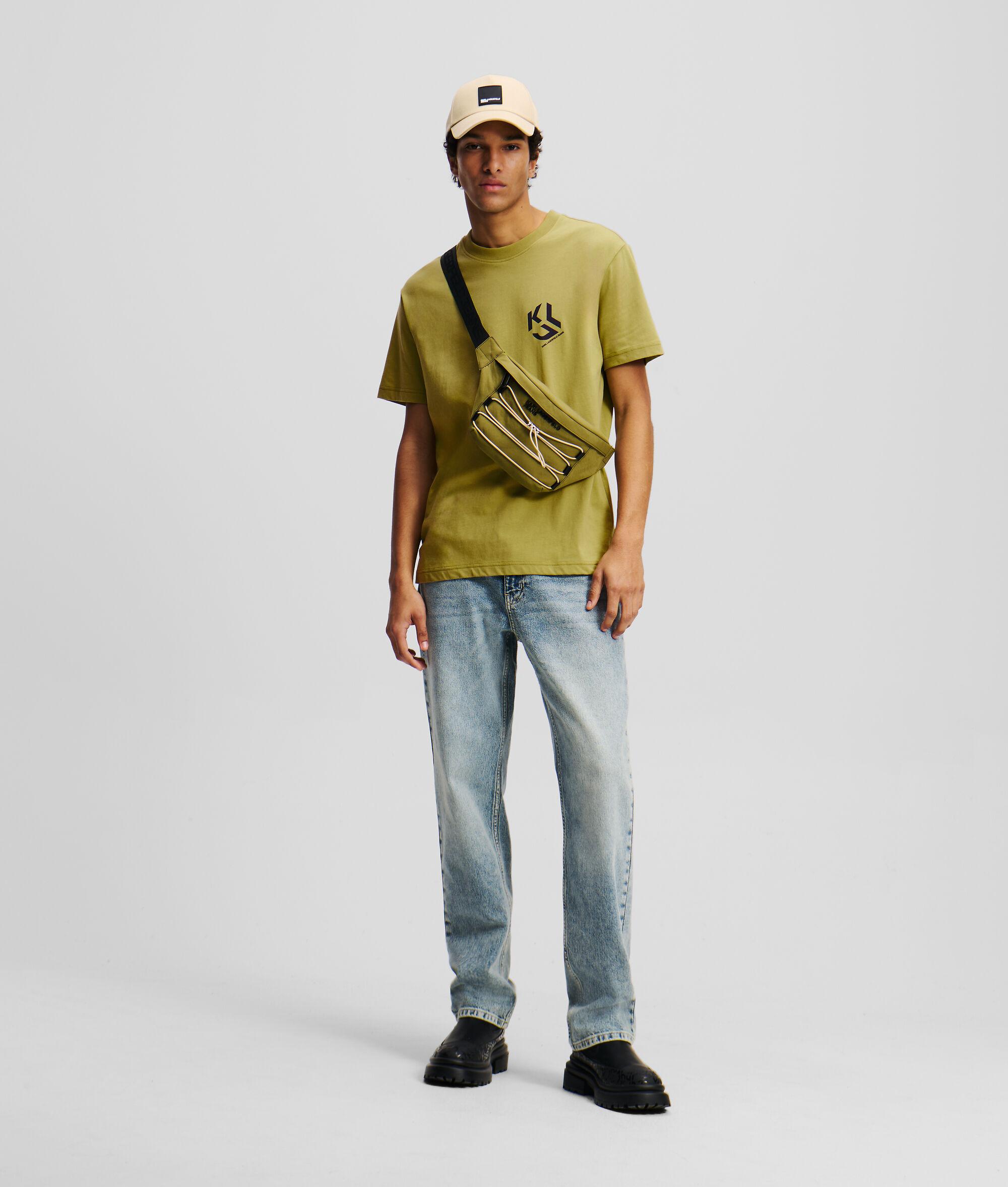 STRAIGHT JEANS Product Image