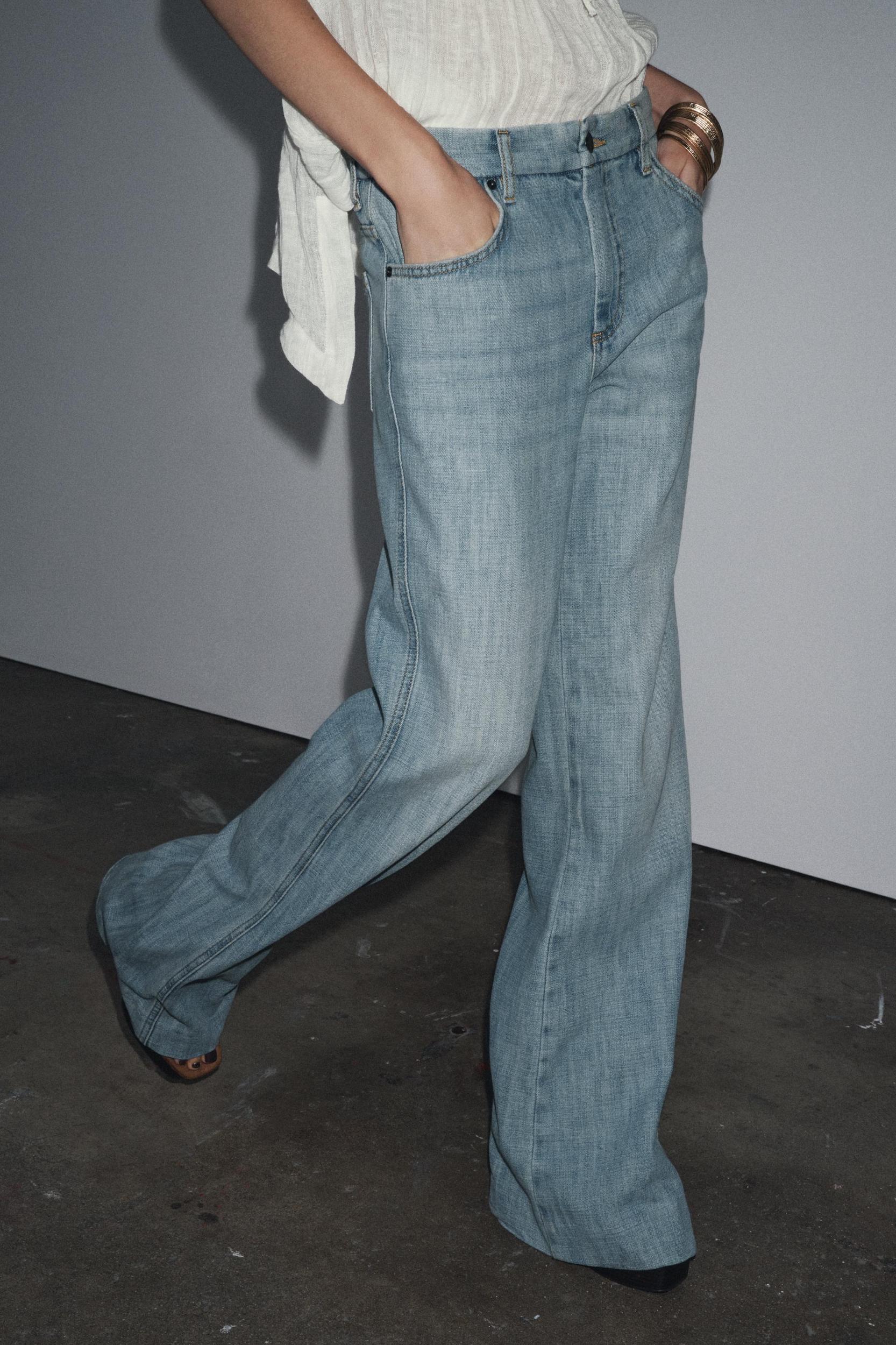 ZW COLLECTION LOW RISE FLARE JEANS Product Image