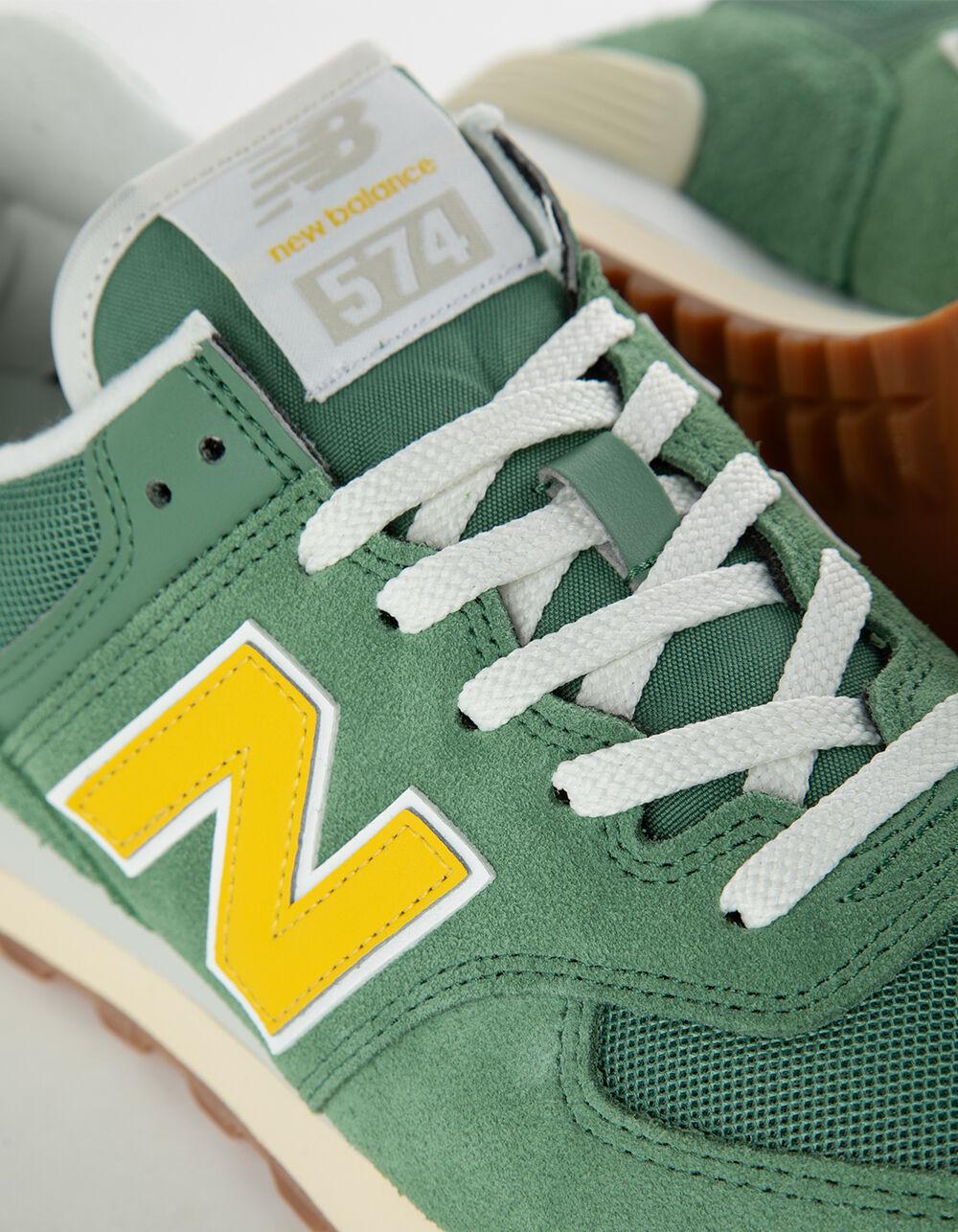 NEW BALANCE 574 Womens Shoes - GREEN Product Image
