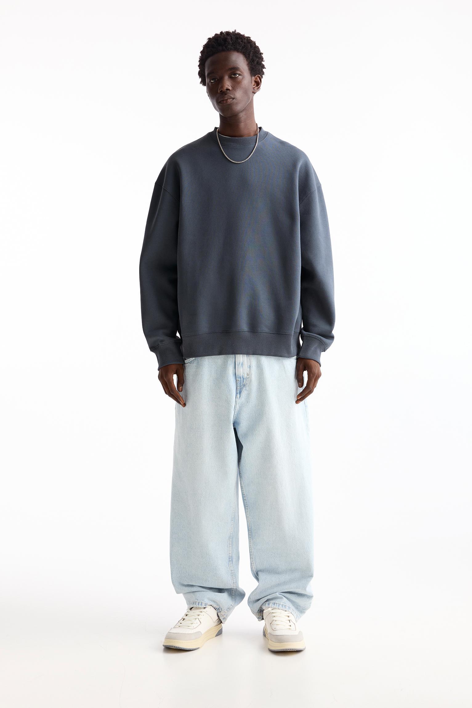 Basic crew neck sweatshirt Product Image