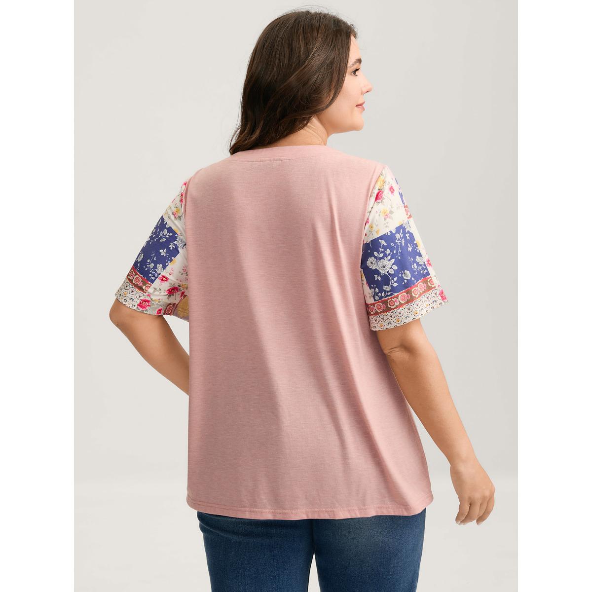 Plus Size Stretchy Color Block Floral T-Shirt Nudepink Women Contrast Round Neck Casual T-shirts BloomChic 14-16/1X Product Image