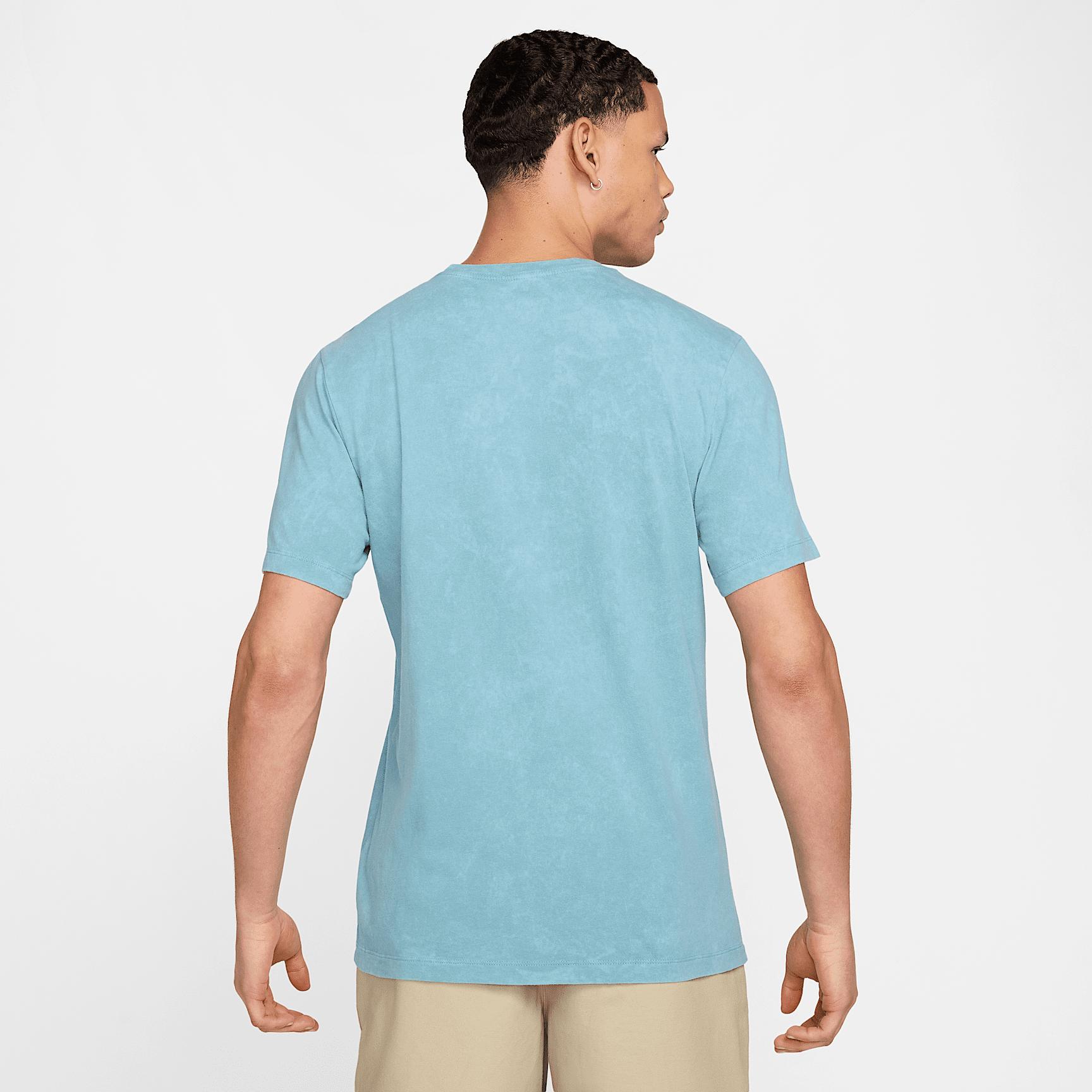 Nike Sportswear Men's T-Shirt Product Image