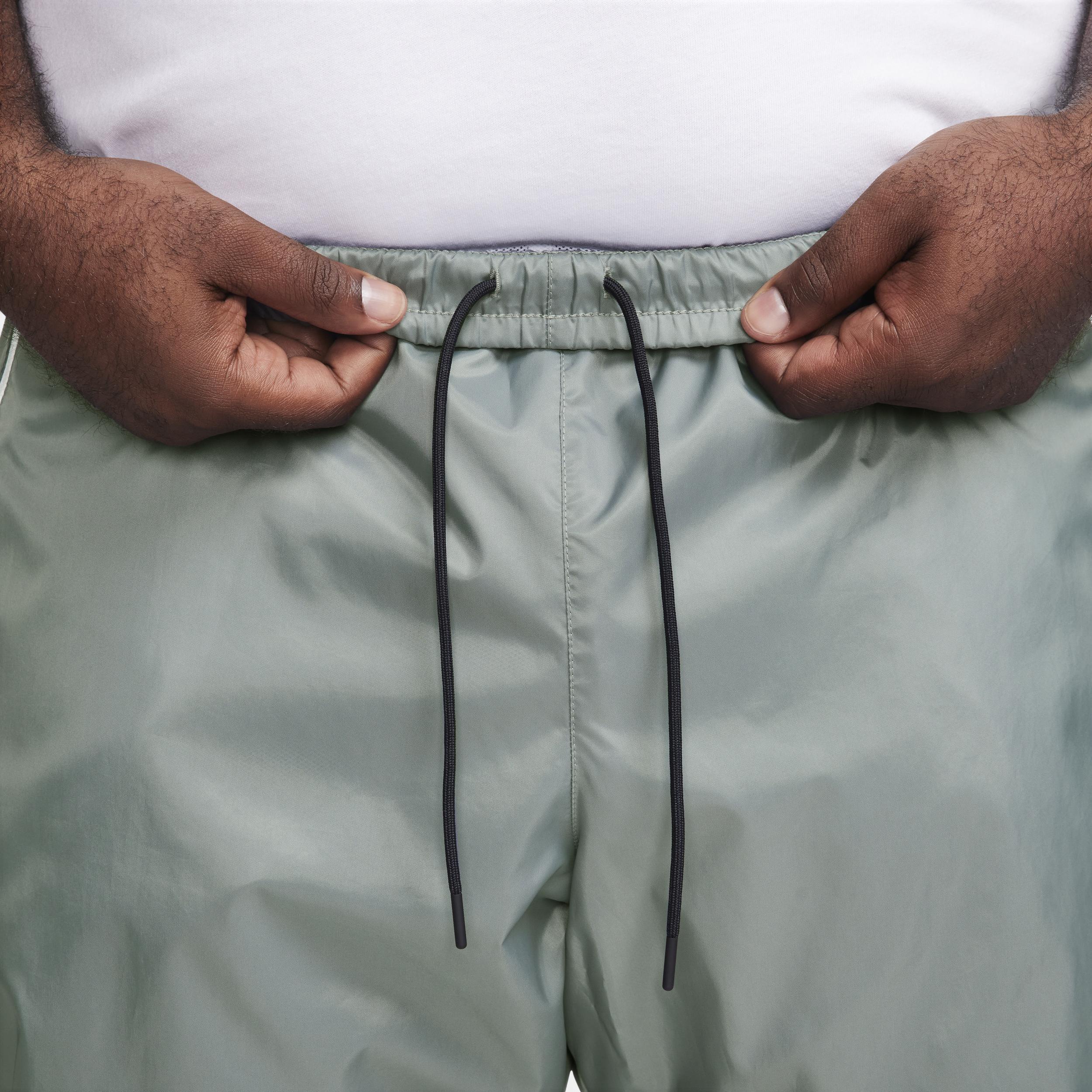 Nike Men's Windrunner Woven Lined Pants Product Image