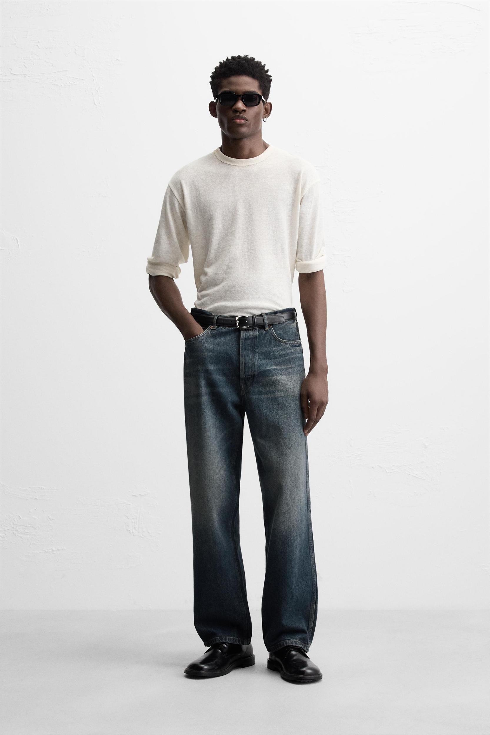 STRAIGHT FIT RELAXED JEANS Product Image
