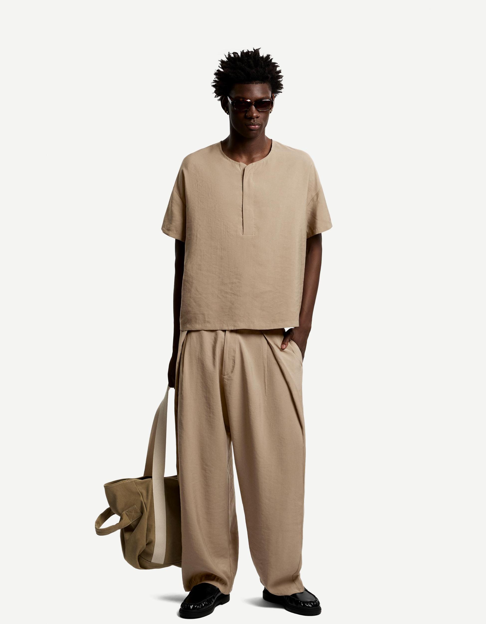 Flowing oversize short sleeve shirt Product Image