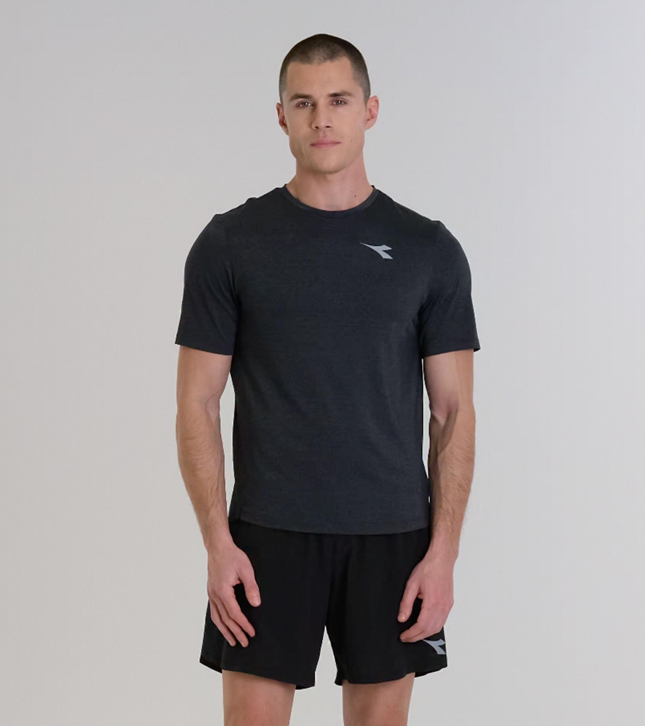 SS T-SHIRT TECH RUN CREW Product Image