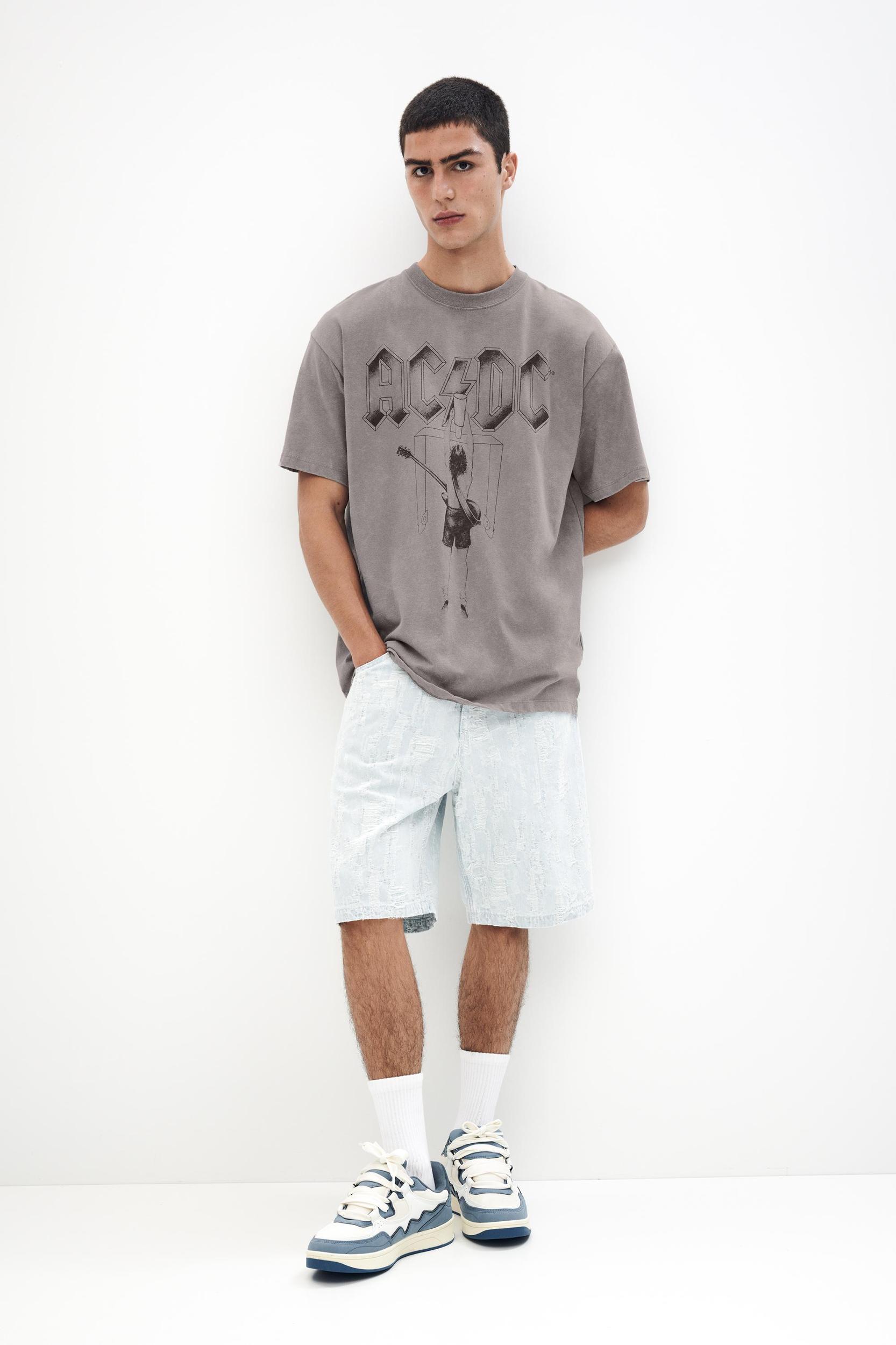 AC/DC T-shirt Product Image