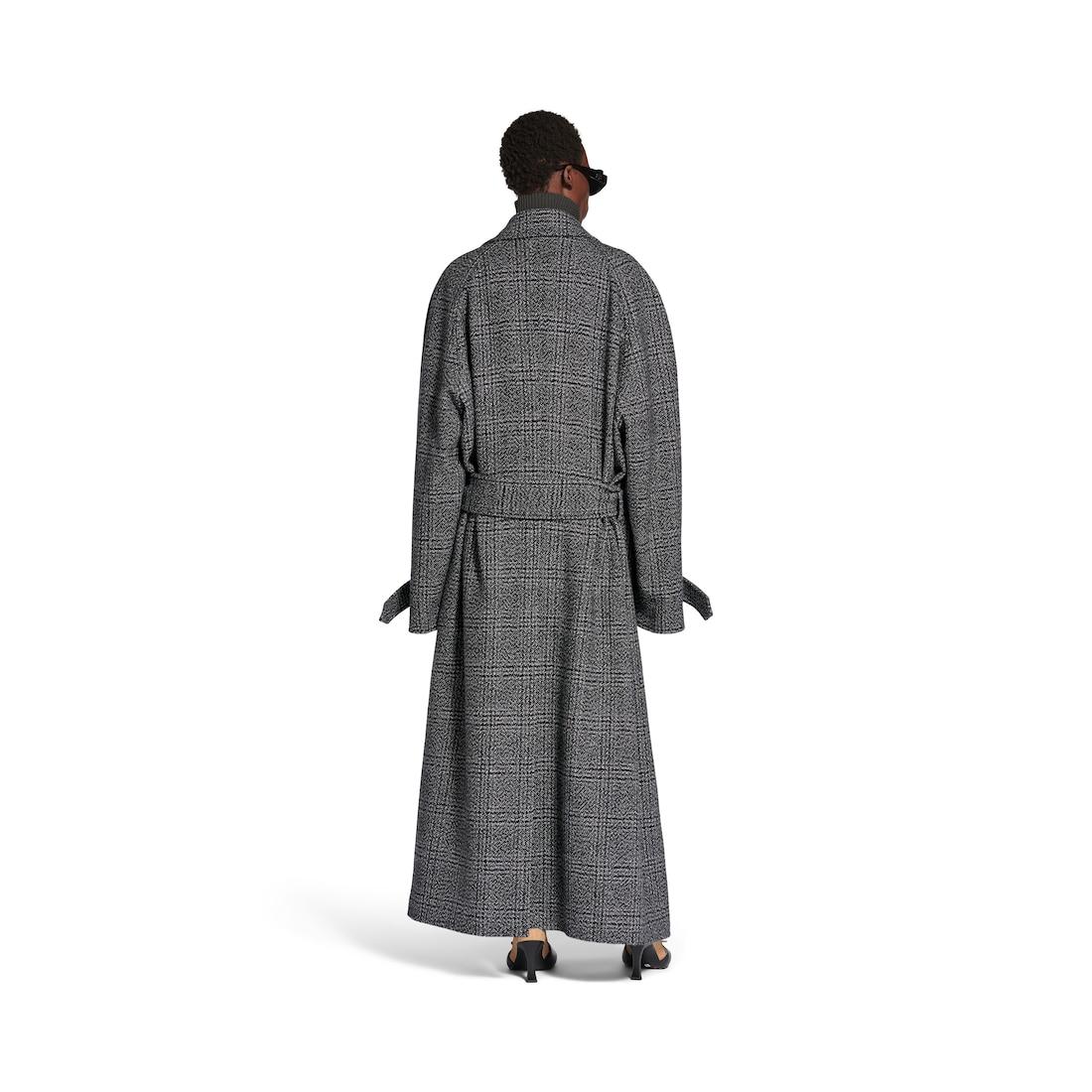 One Layer Raglan Coat in Black/grey Product Image