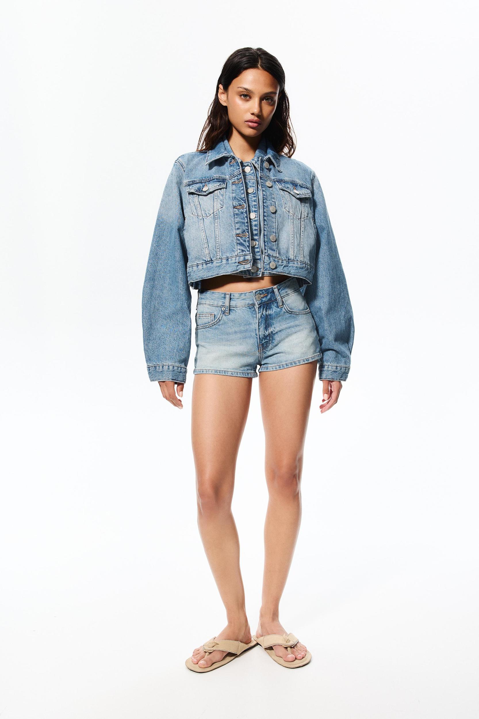Short denim jacket Product Image