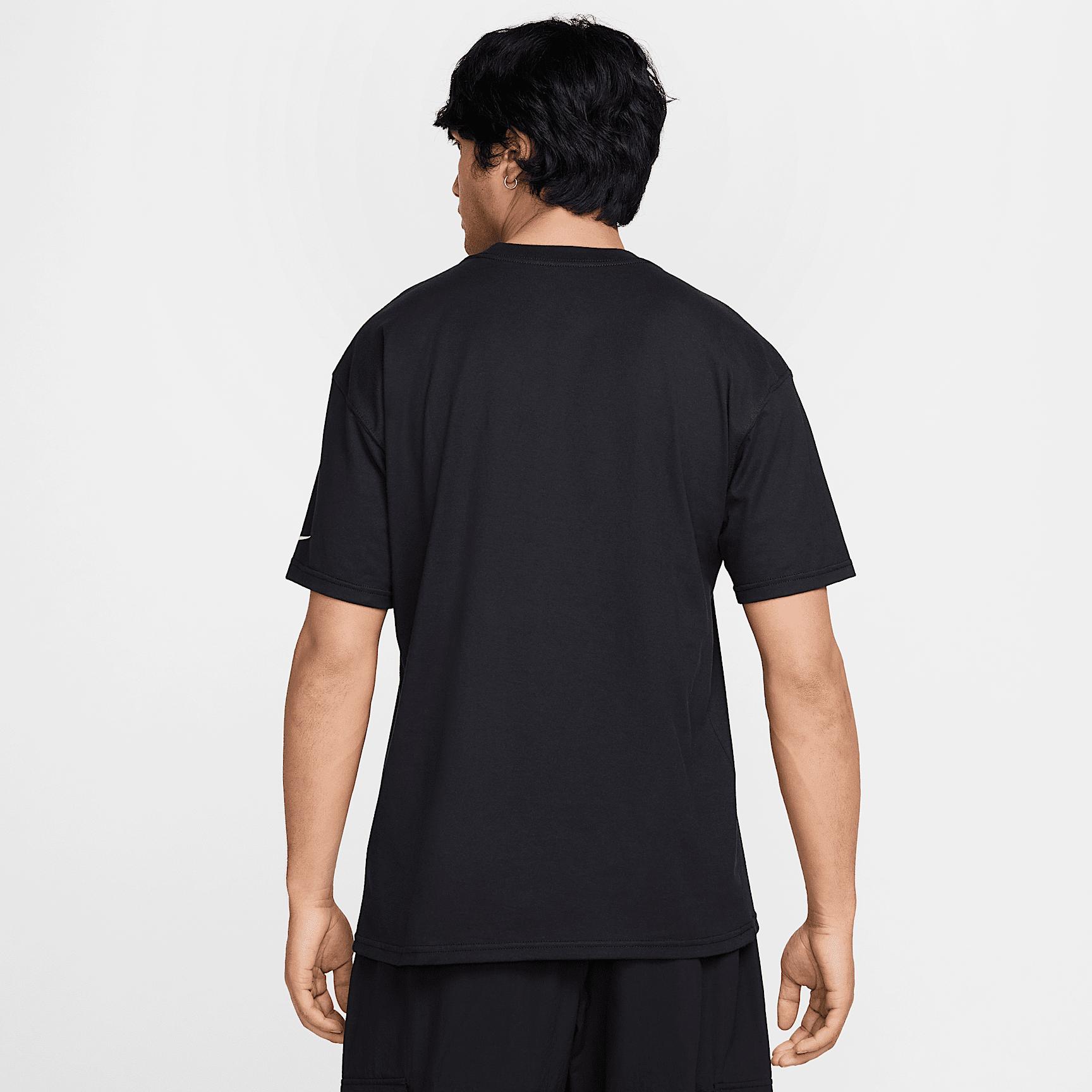 Nike Sportswear Men's Max90 T-Shirt Product Image