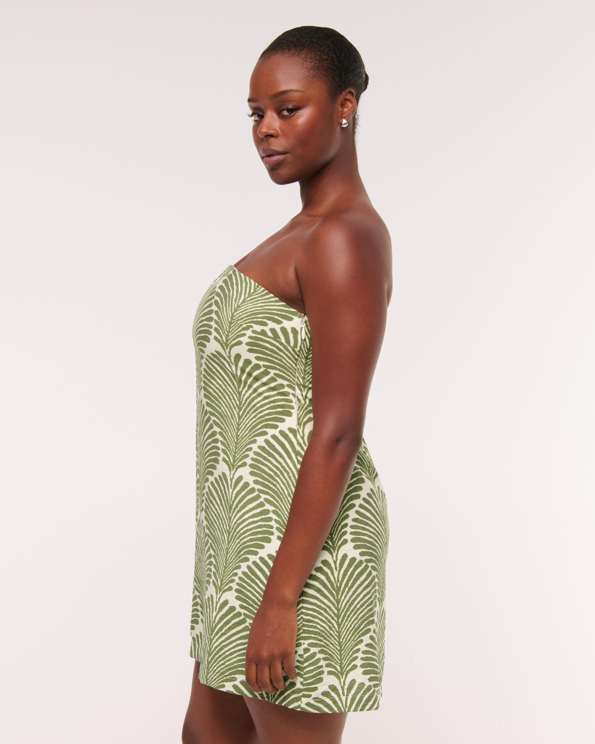 The A&F Scarlett Strapless Skort Product Image