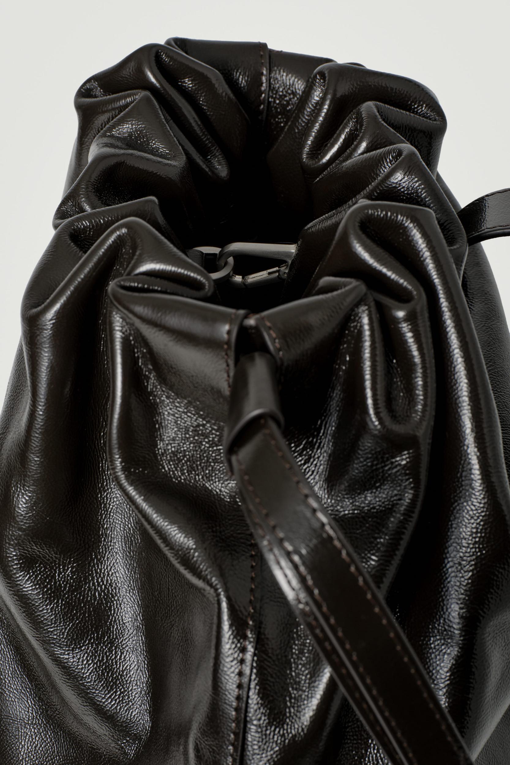 LEATHER DUFFLE BACKPACK Product Image