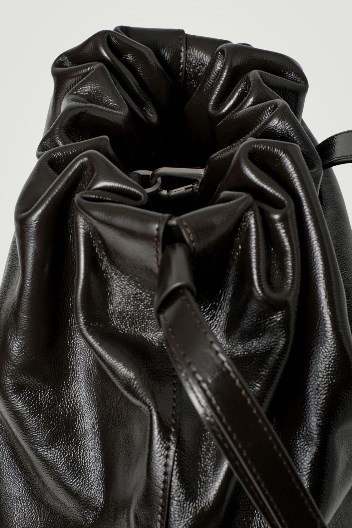 LEATHER DUFFLE BACKPACK Product Image