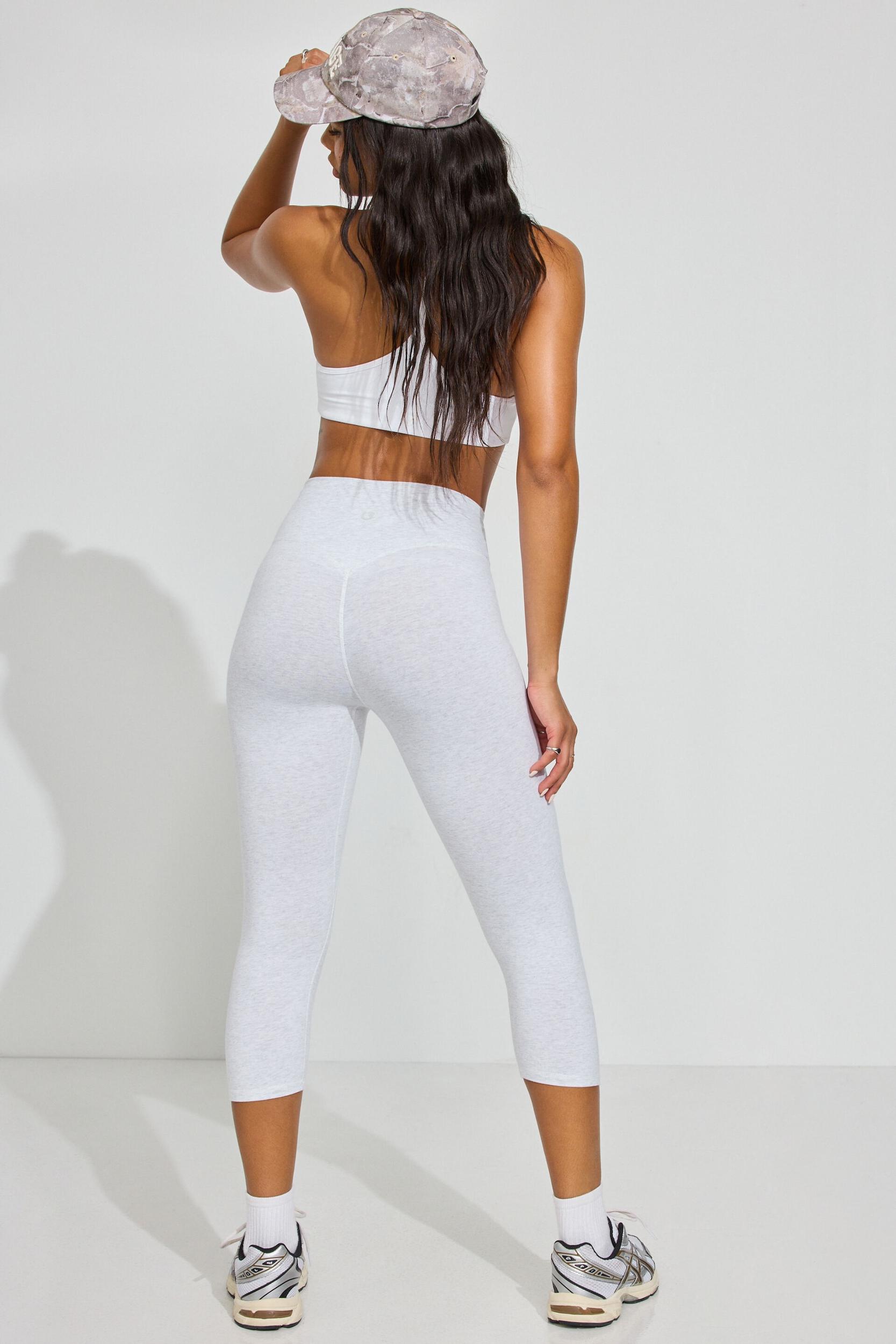 SoftCotton Capri Leggings Product Image
