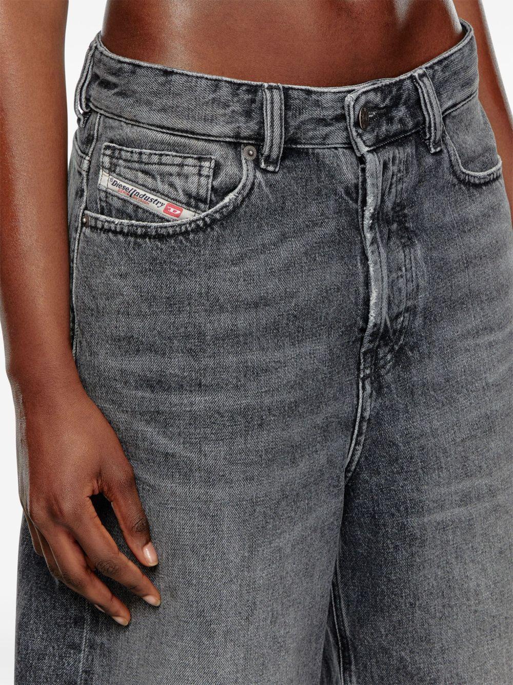 De-Sire Low-waist shorts  Product Image