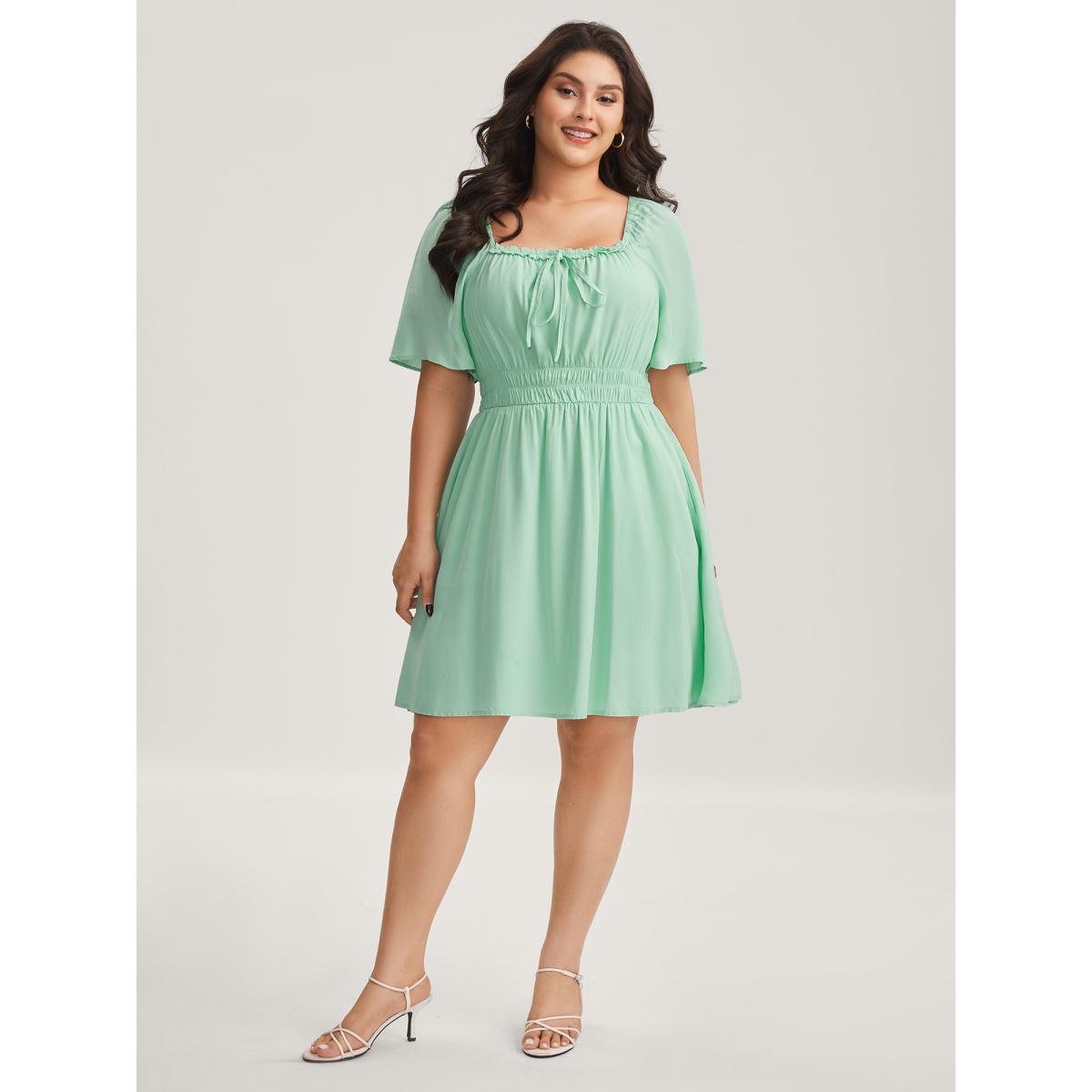 Plus Size Rayon Stretchy Waist Pockets Knee Dress Greenbean Women Resort Square Neck Short sleeve Curvy BloomChic 12/L Product Image