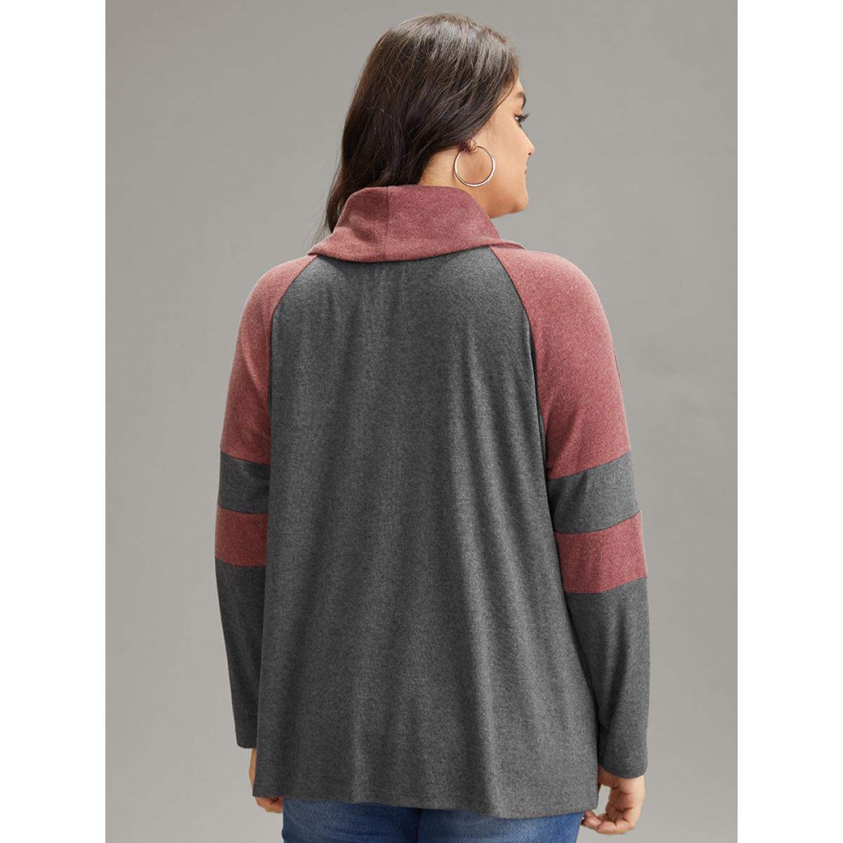 Plus Size Two Tone Cowl Neck Patchwork T-shirt Gray Women Casual Contrast Plain Cowl Neck Dailywear T-shirts BloomChic 30/6X Product Image