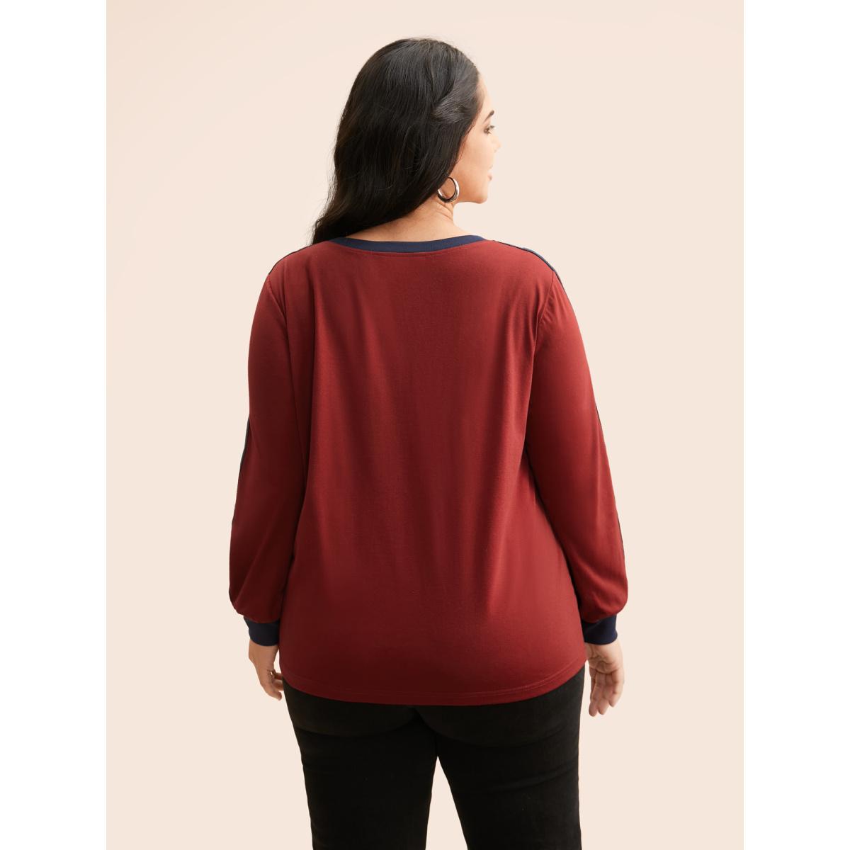 Plus Size Crew Neck Contrast Webbing T-shirt Scarlet Women Casual Contrast Round Neck Loose Everyday T-shirts BloomChic 14-16/1X Product Image