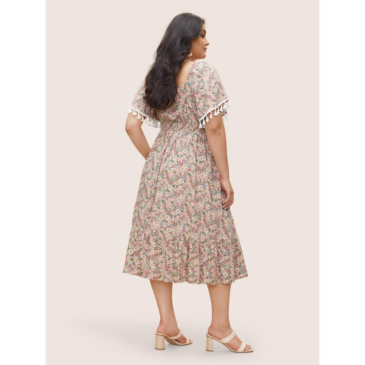 Plus Size Ditsy Floral Tassels Gathered Shirred Dress Rouge Women Resort Non V-neck Short sleeve Curvy Midi Dress BloomChic 26/4X Product Image