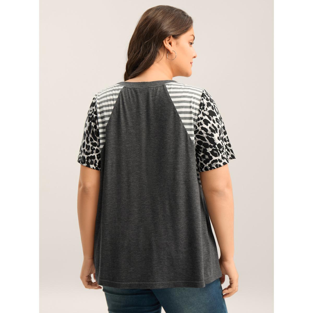 Plus Size Leopard Stripes Raglan Sleeve T-Shirt DimGray Women Contrast Round Neck Everyday-Casual T-shirts BloomChic 30/6X Product Image