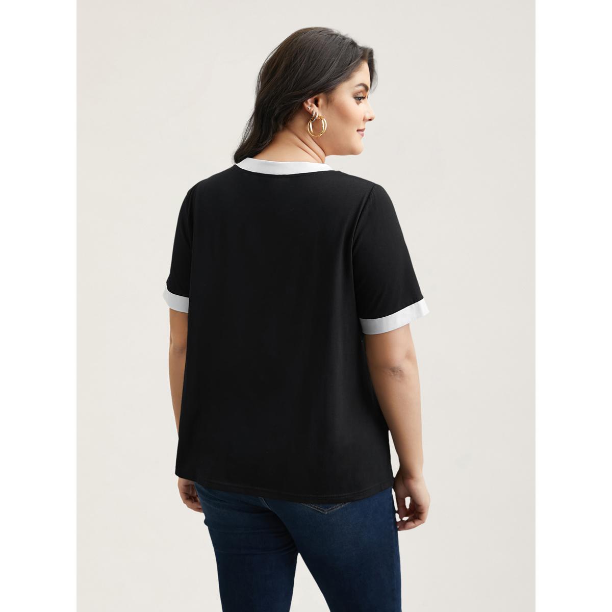 Plus Size Color-Block Stretchy V-Neck T-Shirt Black Women Leisure Contrast V-neck Casual T-shirts BloomChic 30/6X Product Image