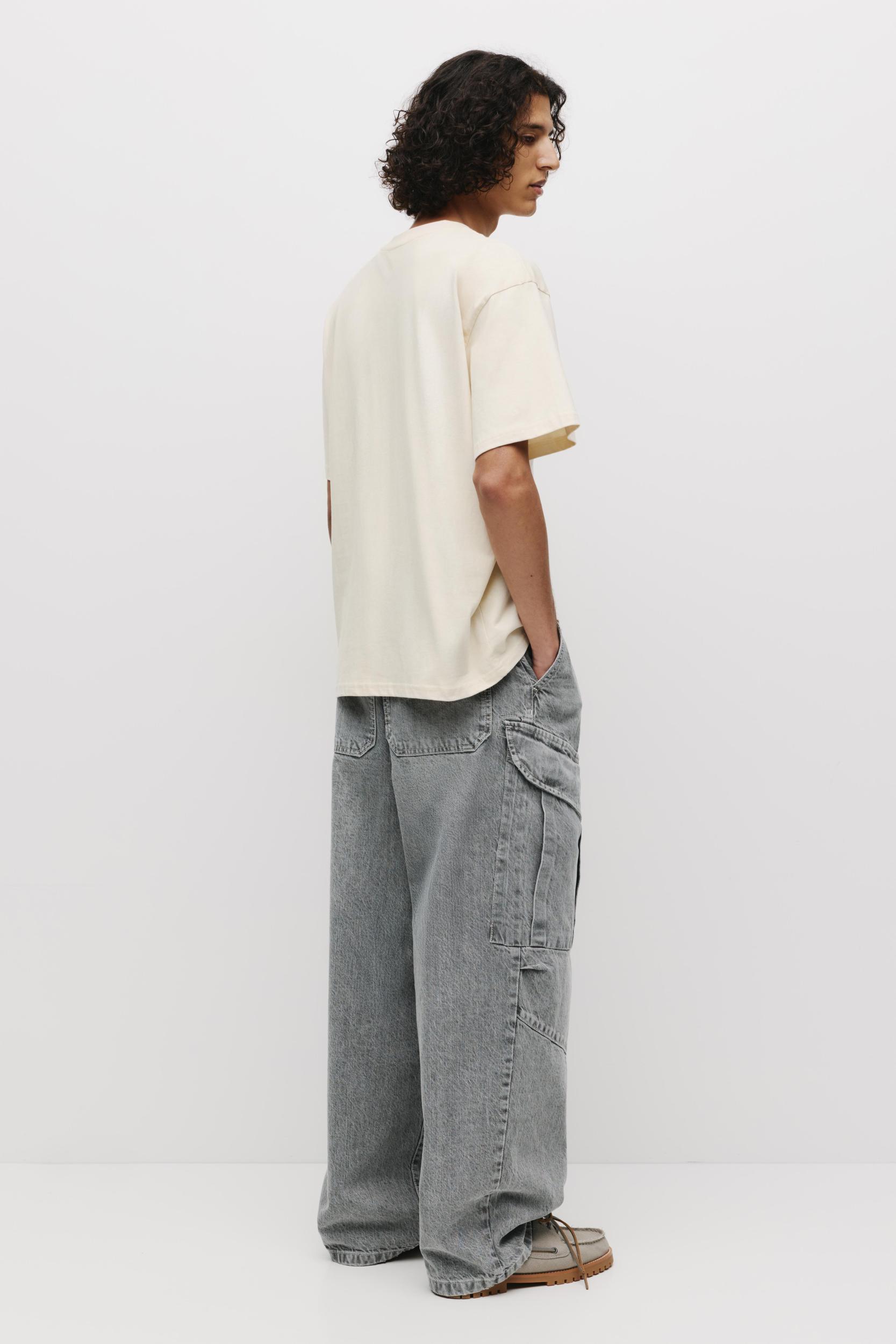 Beige T-shirt with pocket Product Image