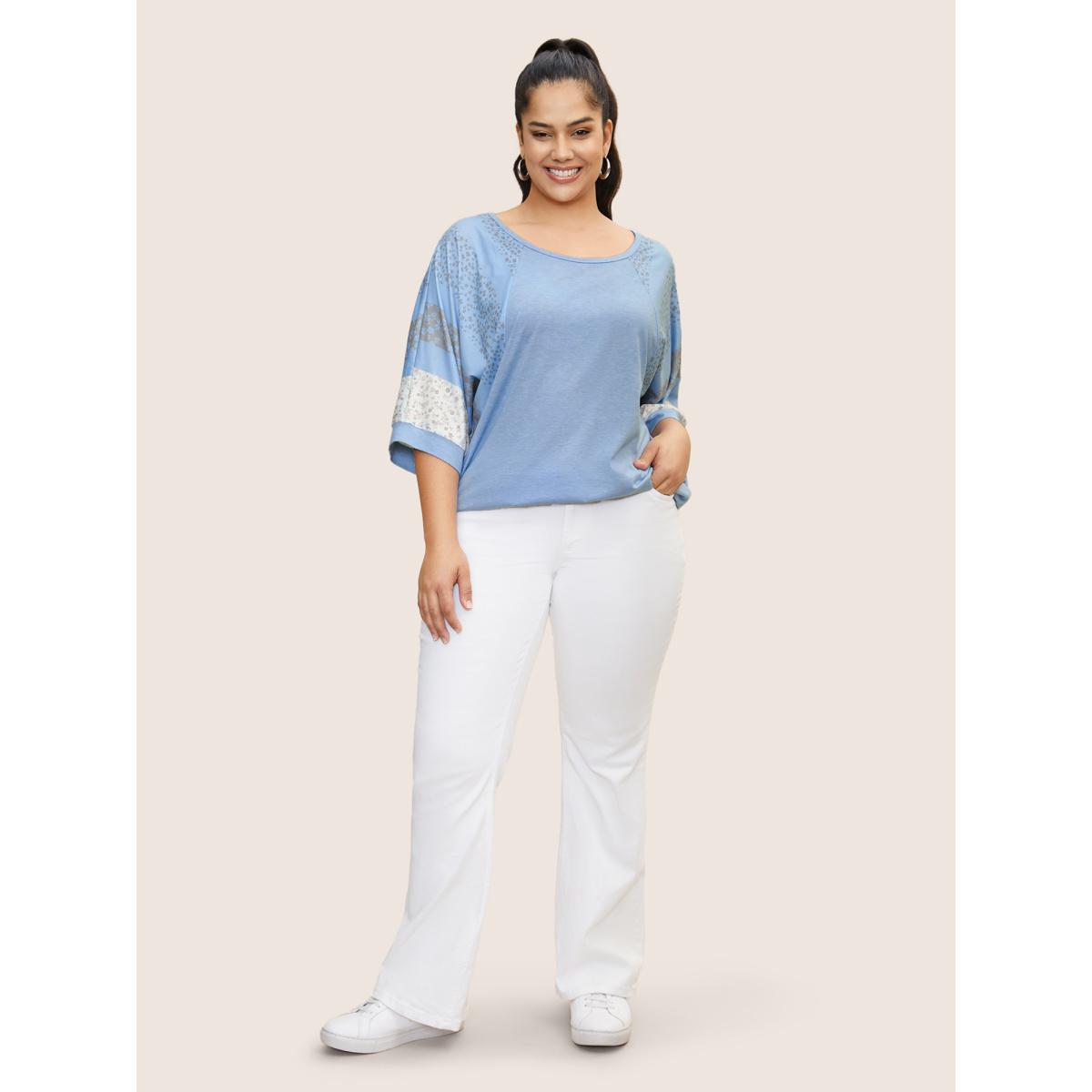 Plus Size Bandana Print Patchwork Raglan Sleeve T-shirt LightBlue Women Casual Contrast Natural Flowers Round Neck Everyday T-shirts BloomChic 28/5X Product Image