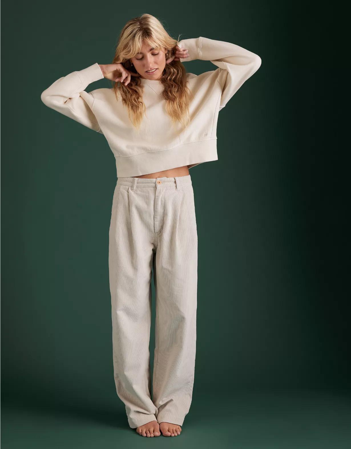 AE77 Premium Cropped Fleece Crewneck Sweatshirt Product Image