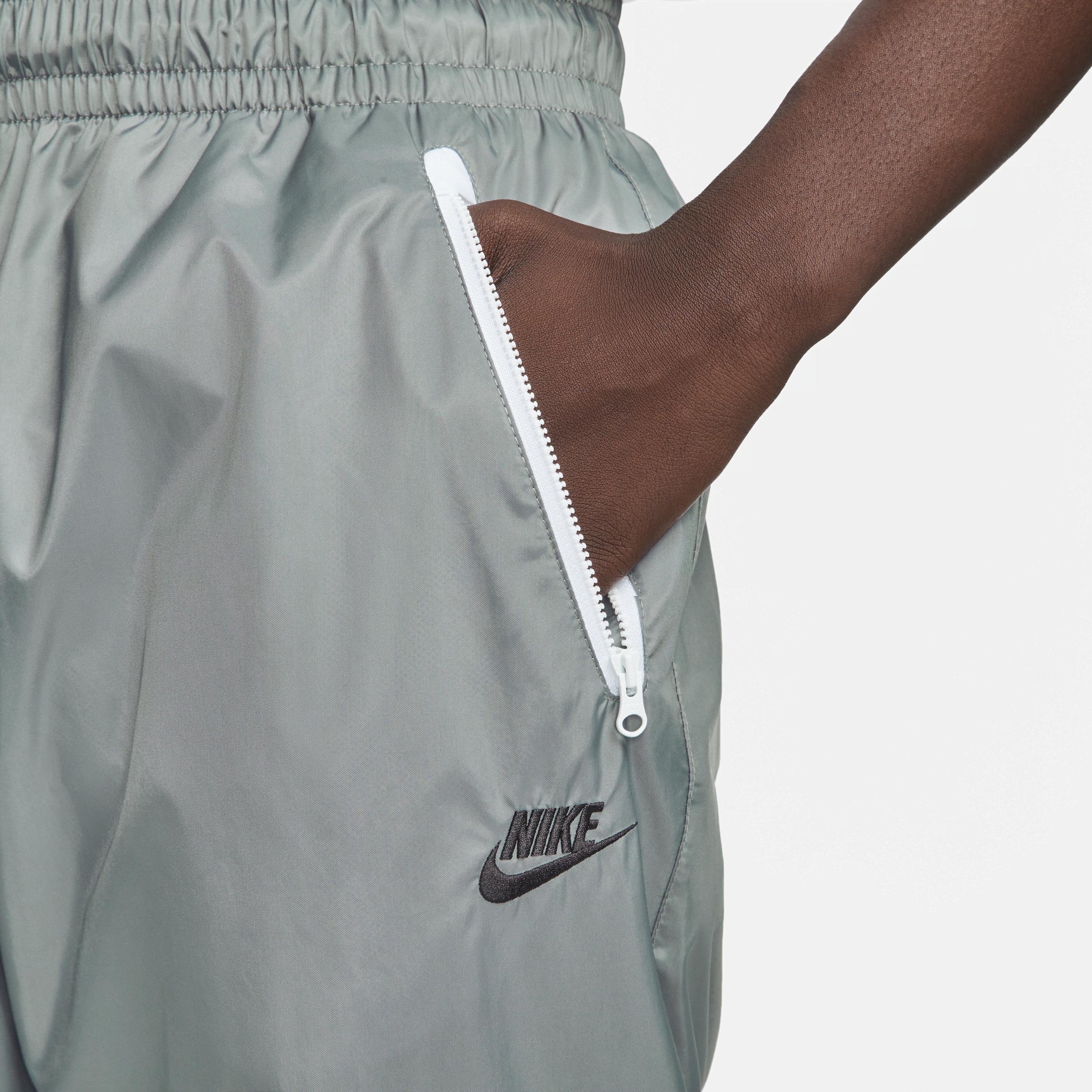 Nike Men's Windrunner Woven Lined Pants Product Image