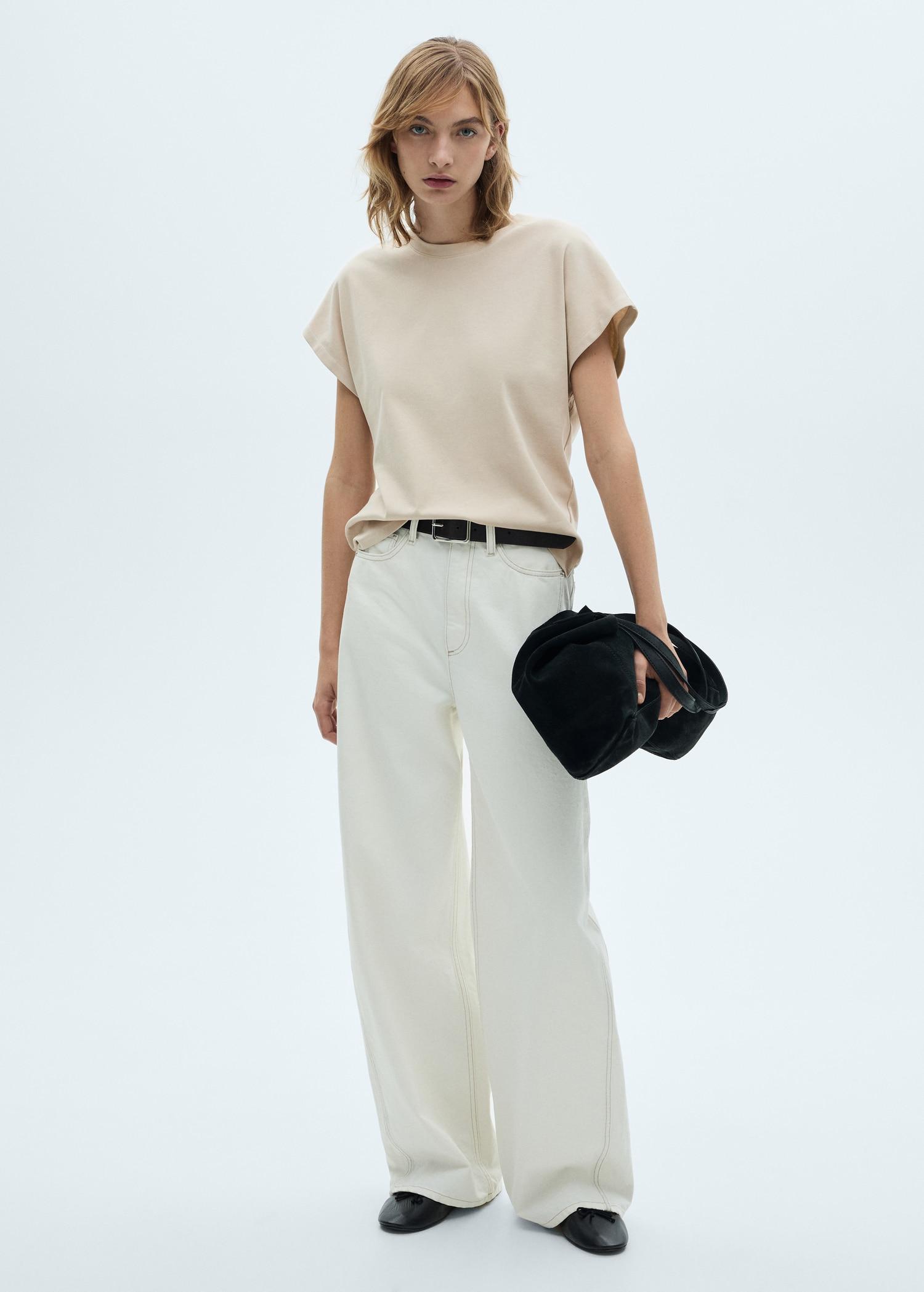 Rounded neck cotton t-shirt - Women | MANGO USA Product Image