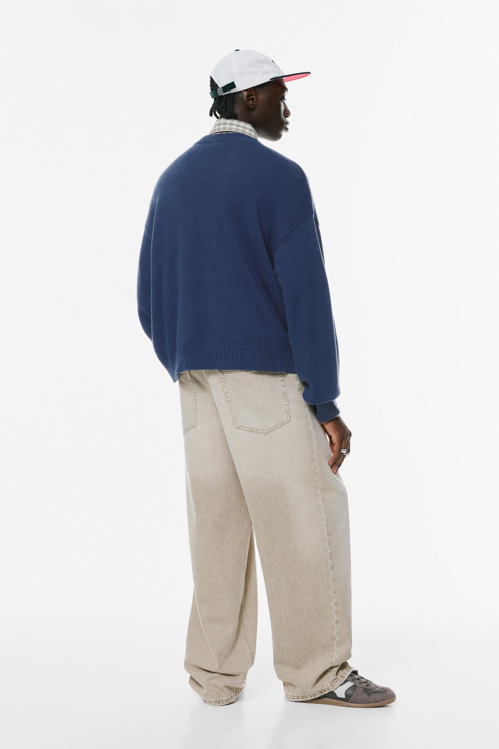 Text graphic jumper Product Image