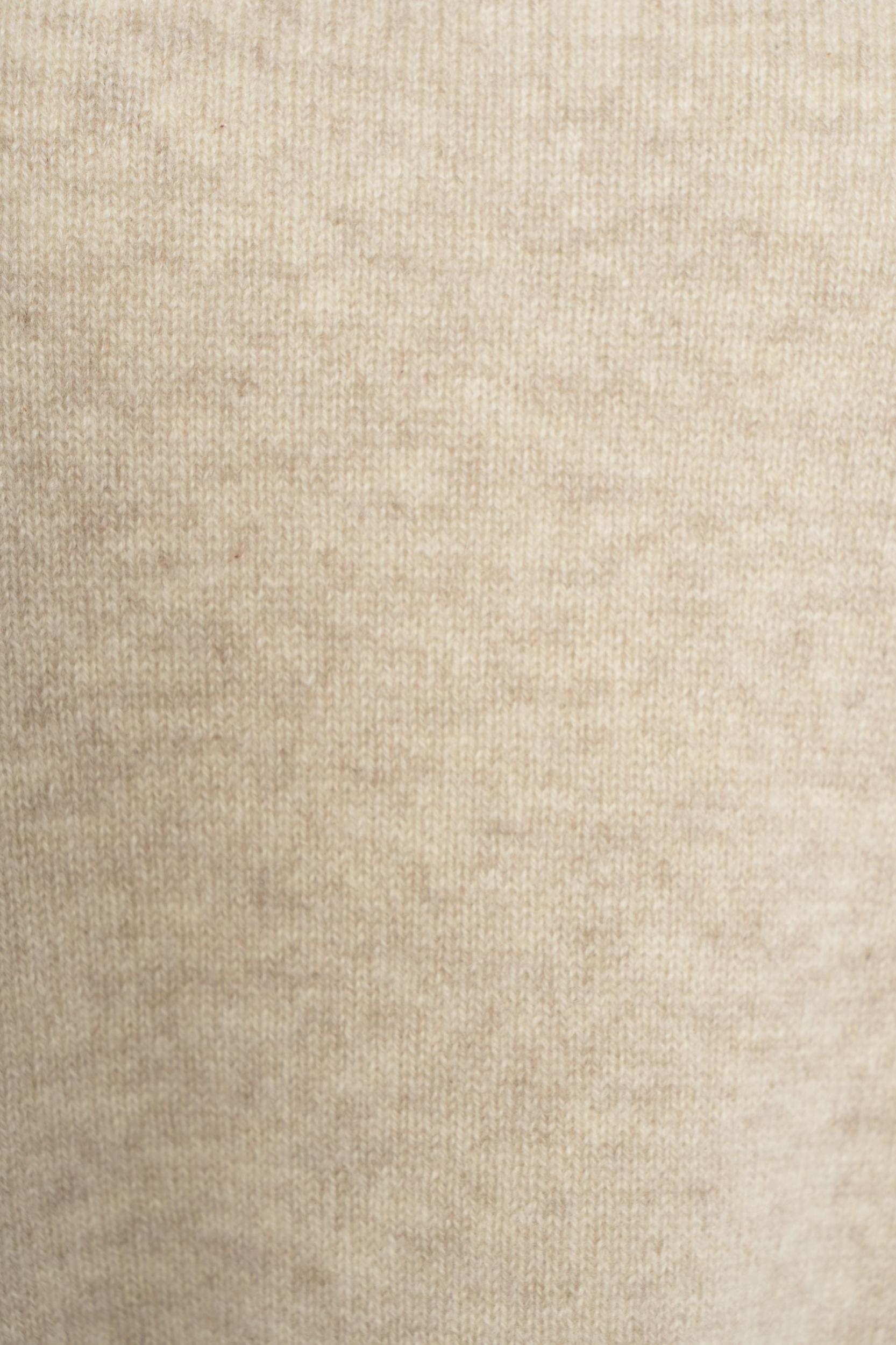 Wool pullover Product Image