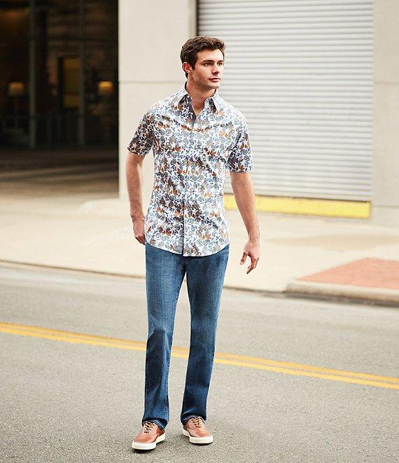 Cremieux Premium Denim Relaxed Straight Fit Medium Wash Stretch Jeans Product Image