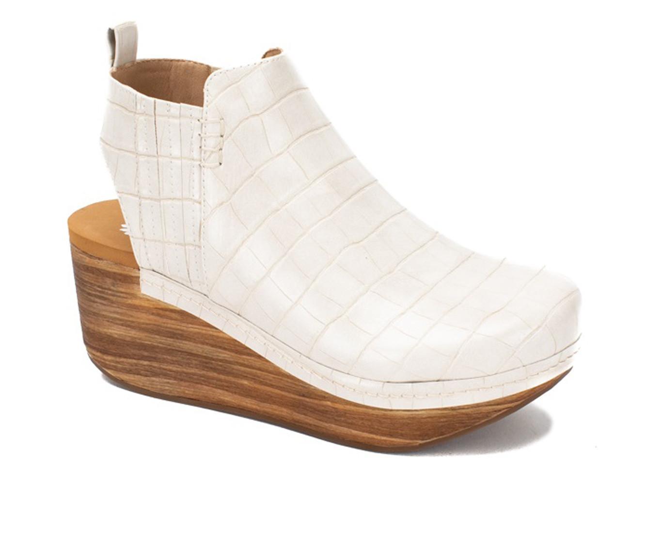 Women's Yellow Box Barty Wedge Clogs Product Image